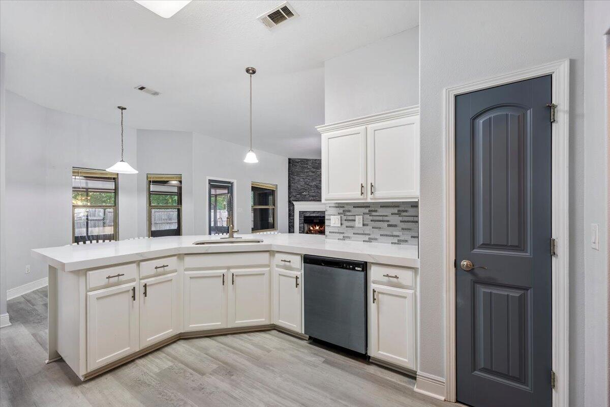 ROBIN'S RIDGE - Residential