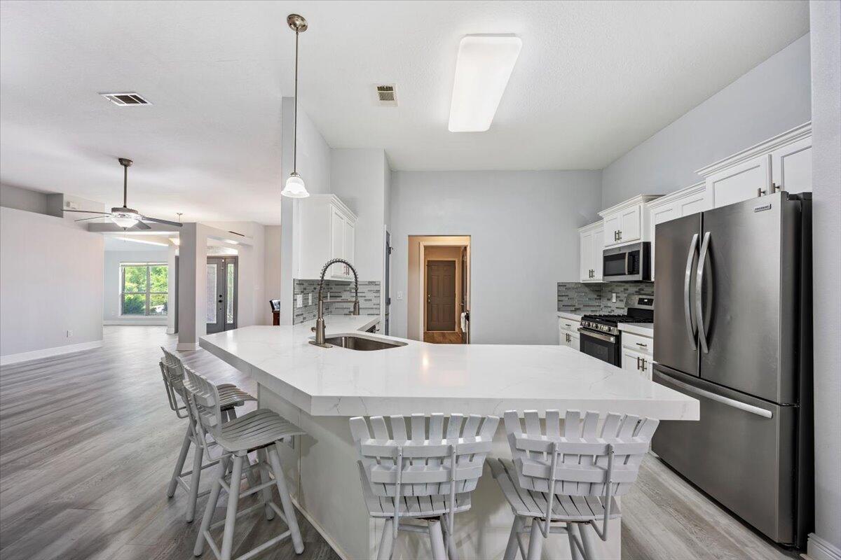 ROBIN'S RIDGE - Residential