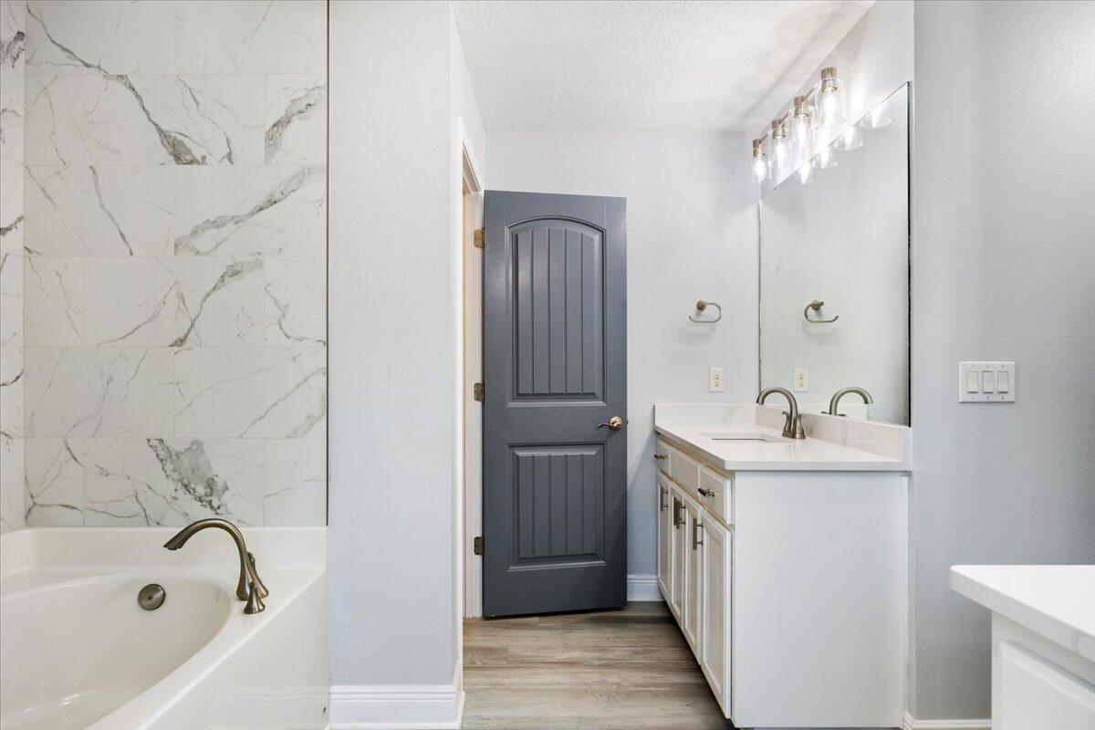 ROBIN'S RIDGE - Residential