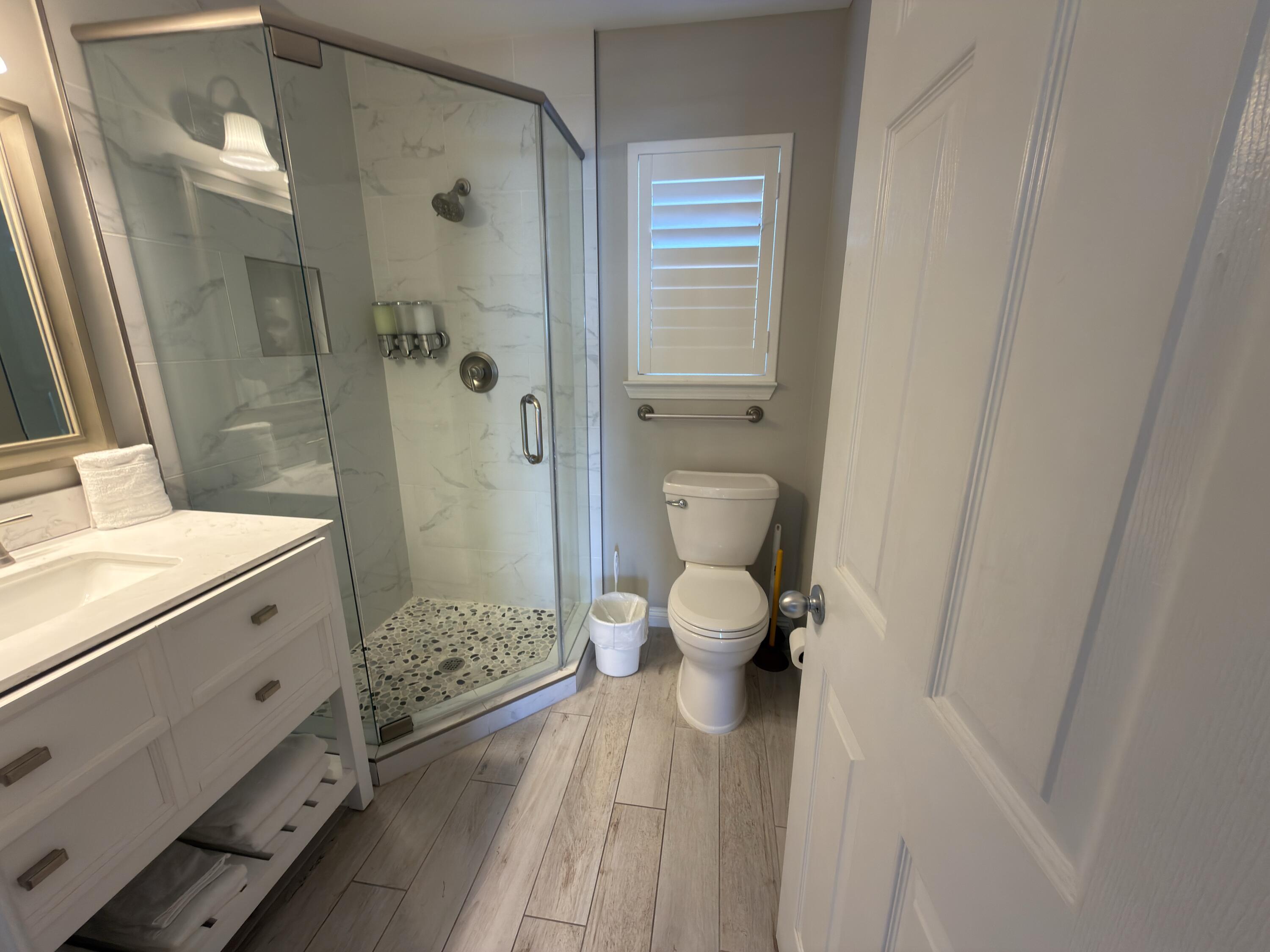 NANTUCKET COTTAGES - Residential