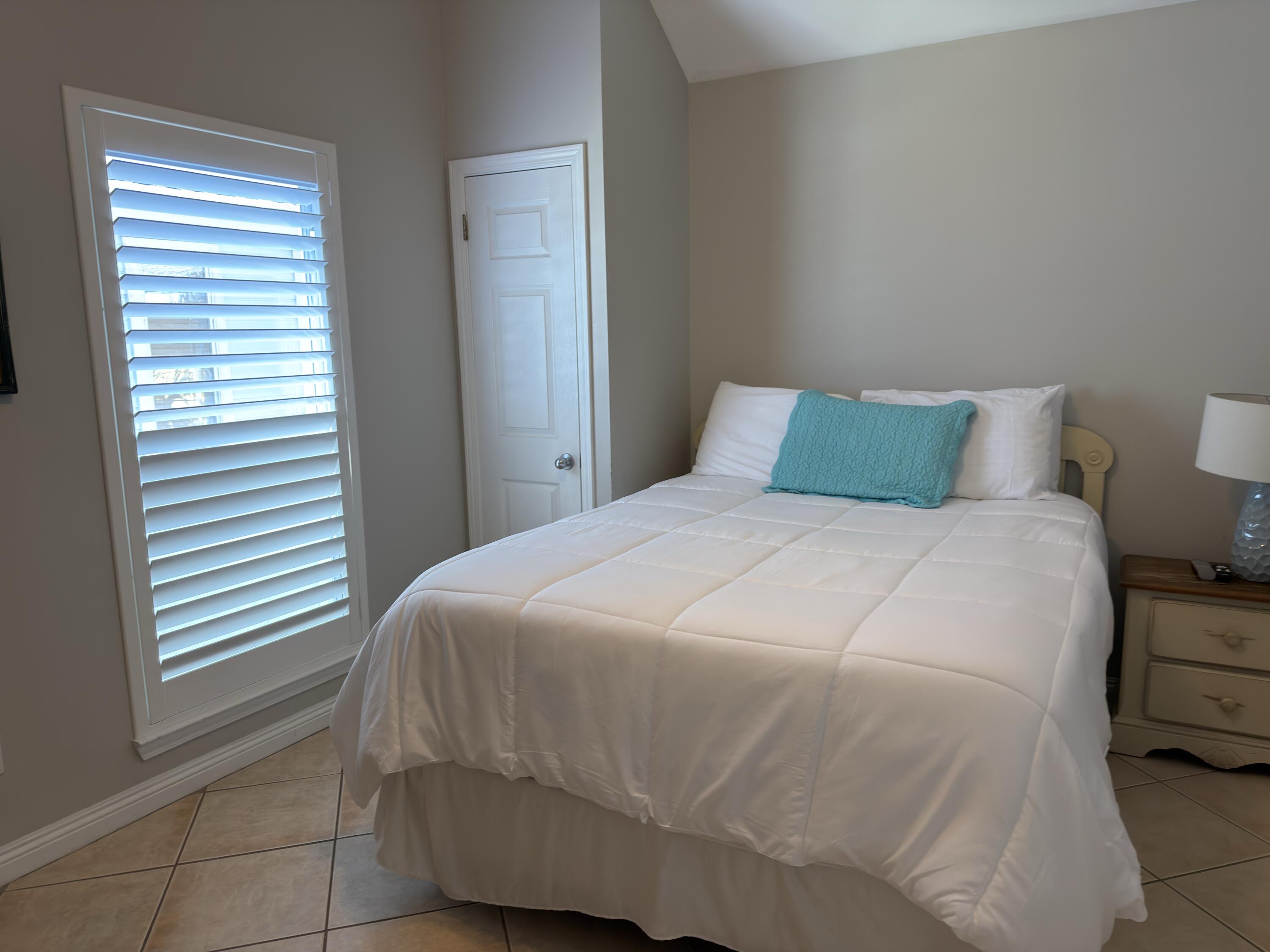 NANTUCKET COTTAGES - Residential