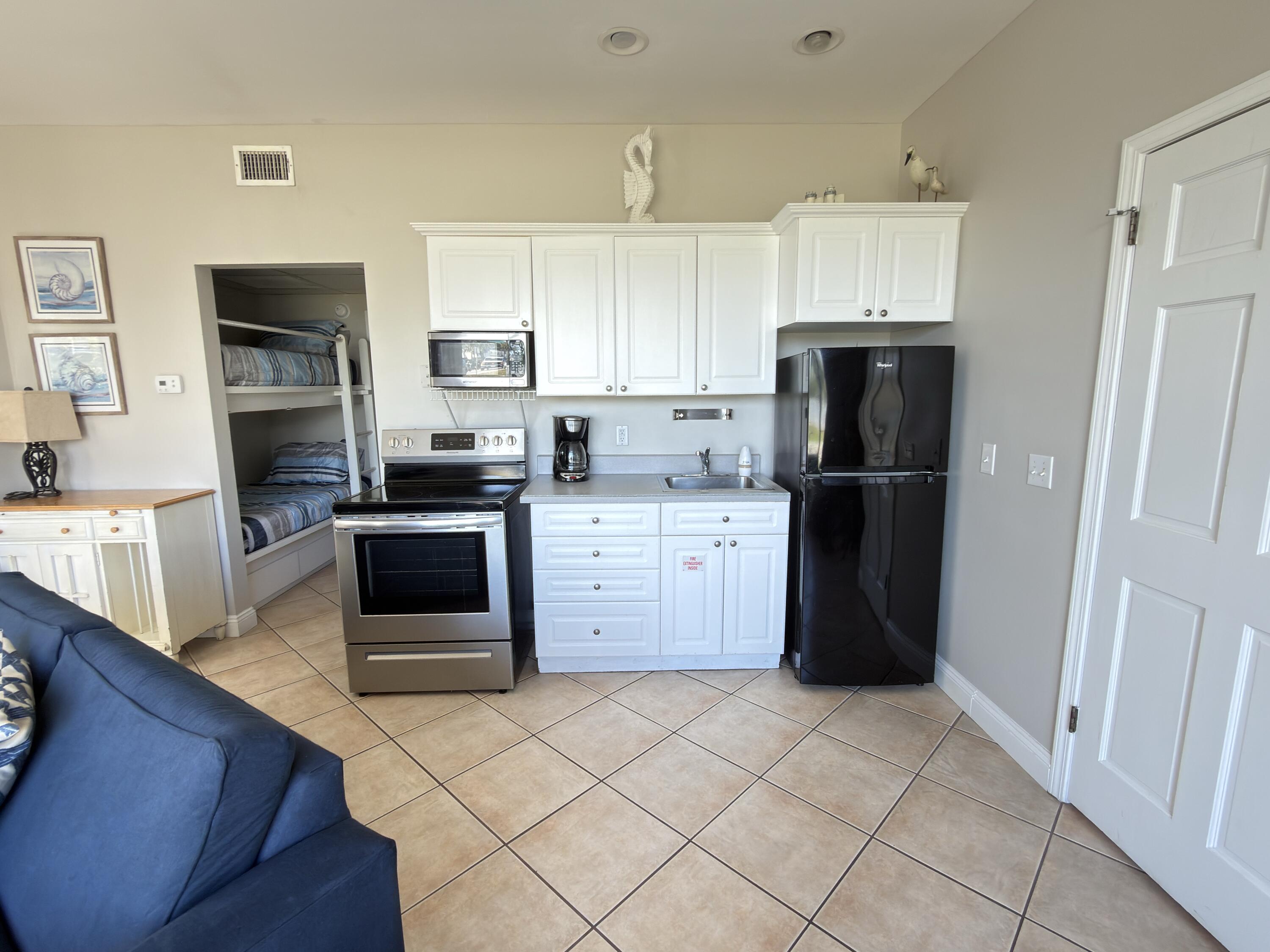 NANTUCKET COTTAGES - Residential