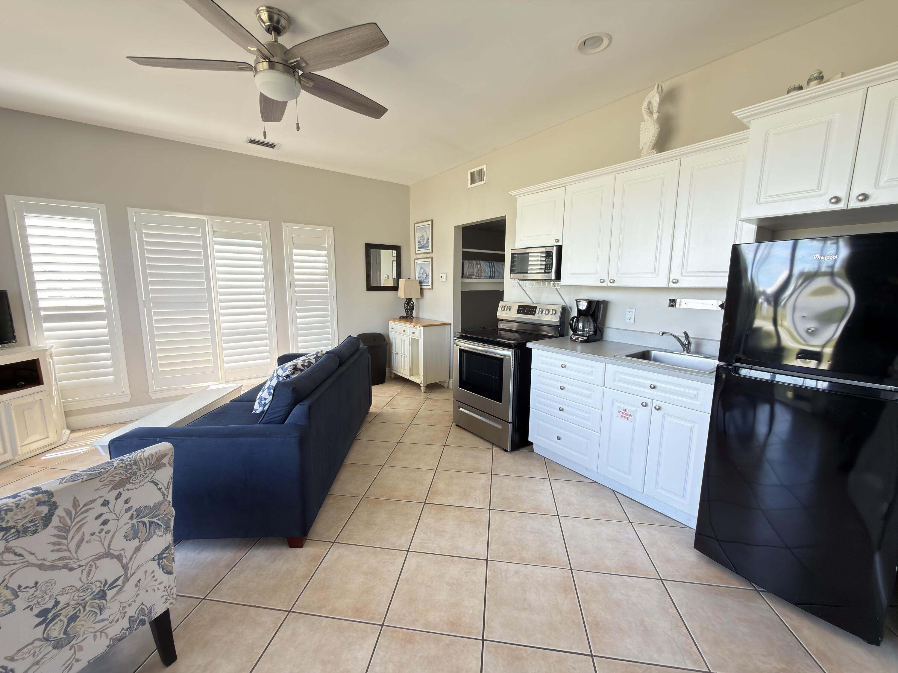 NANTUCKET COTTAGES - Residential