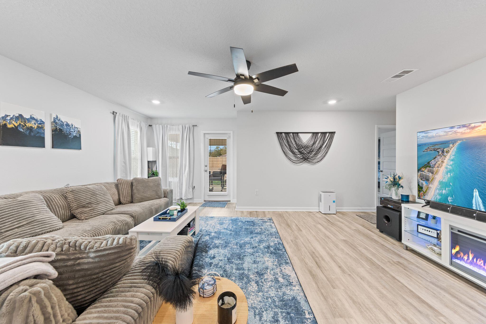 PLANTATION WOODS - Residential Lease