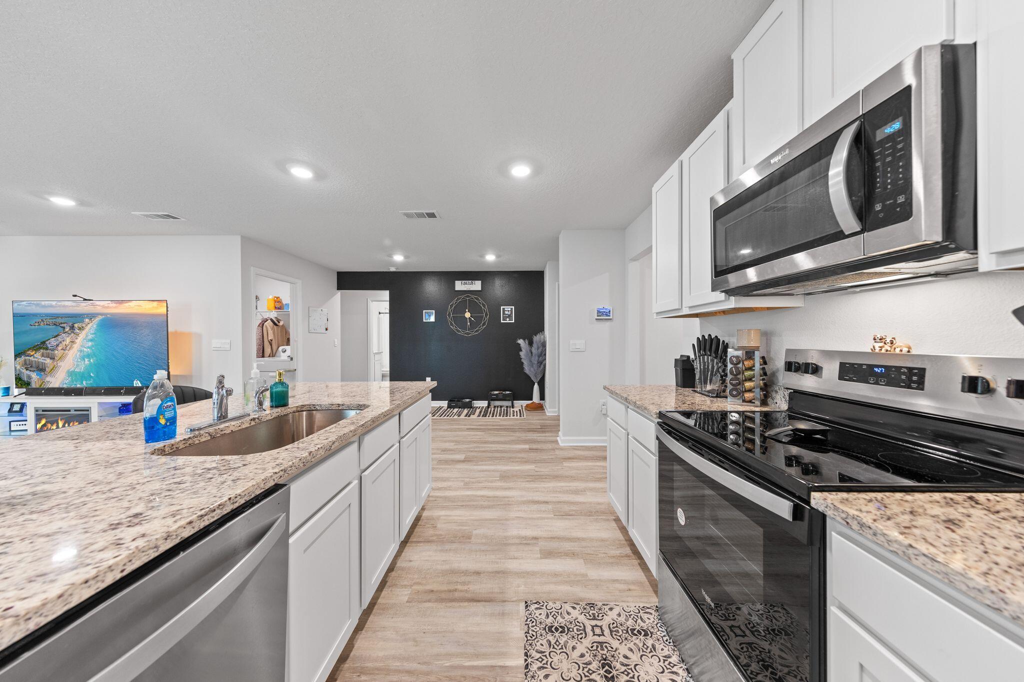 PLANTATION WOODS - Residential Lease