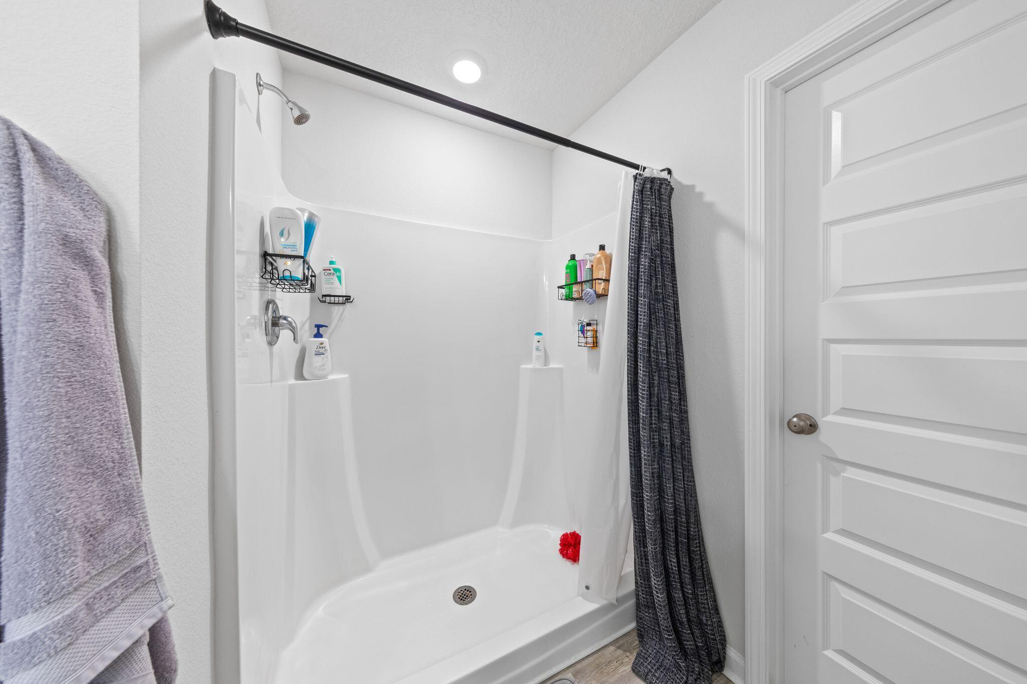 PLANTATION WOODS - Residential Lease