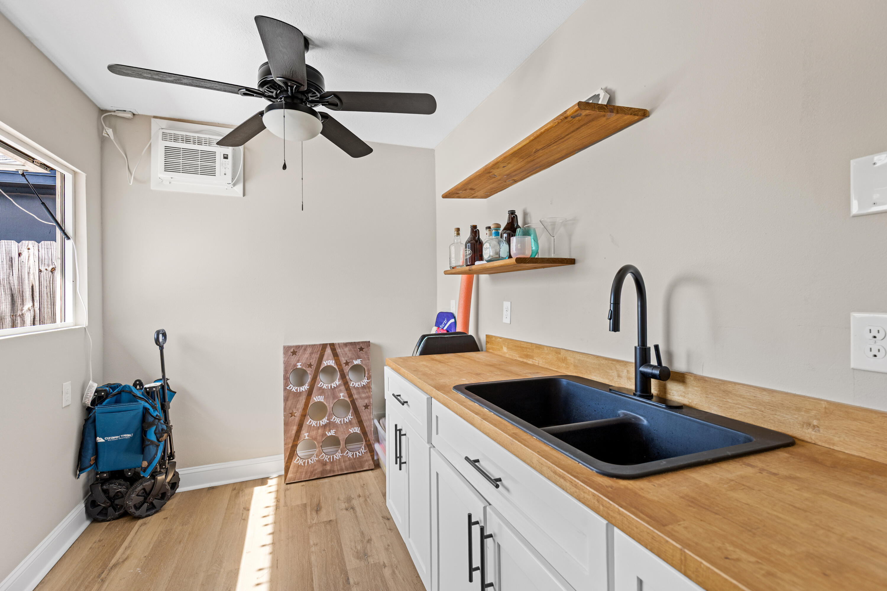 Port Dixie - Residential