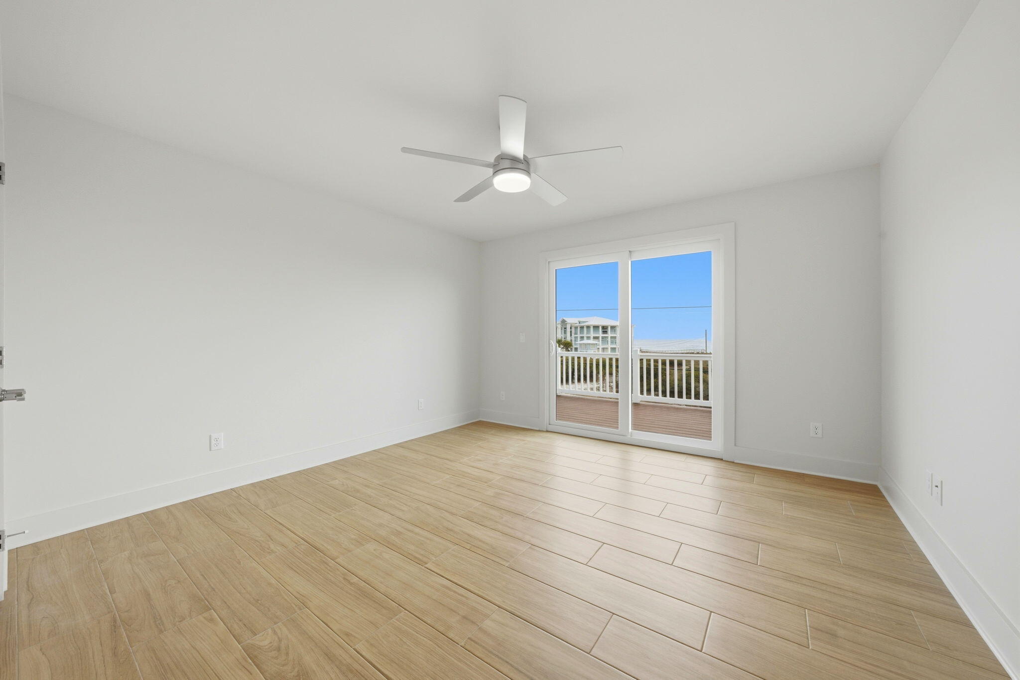 PARASOL WEST - Residential