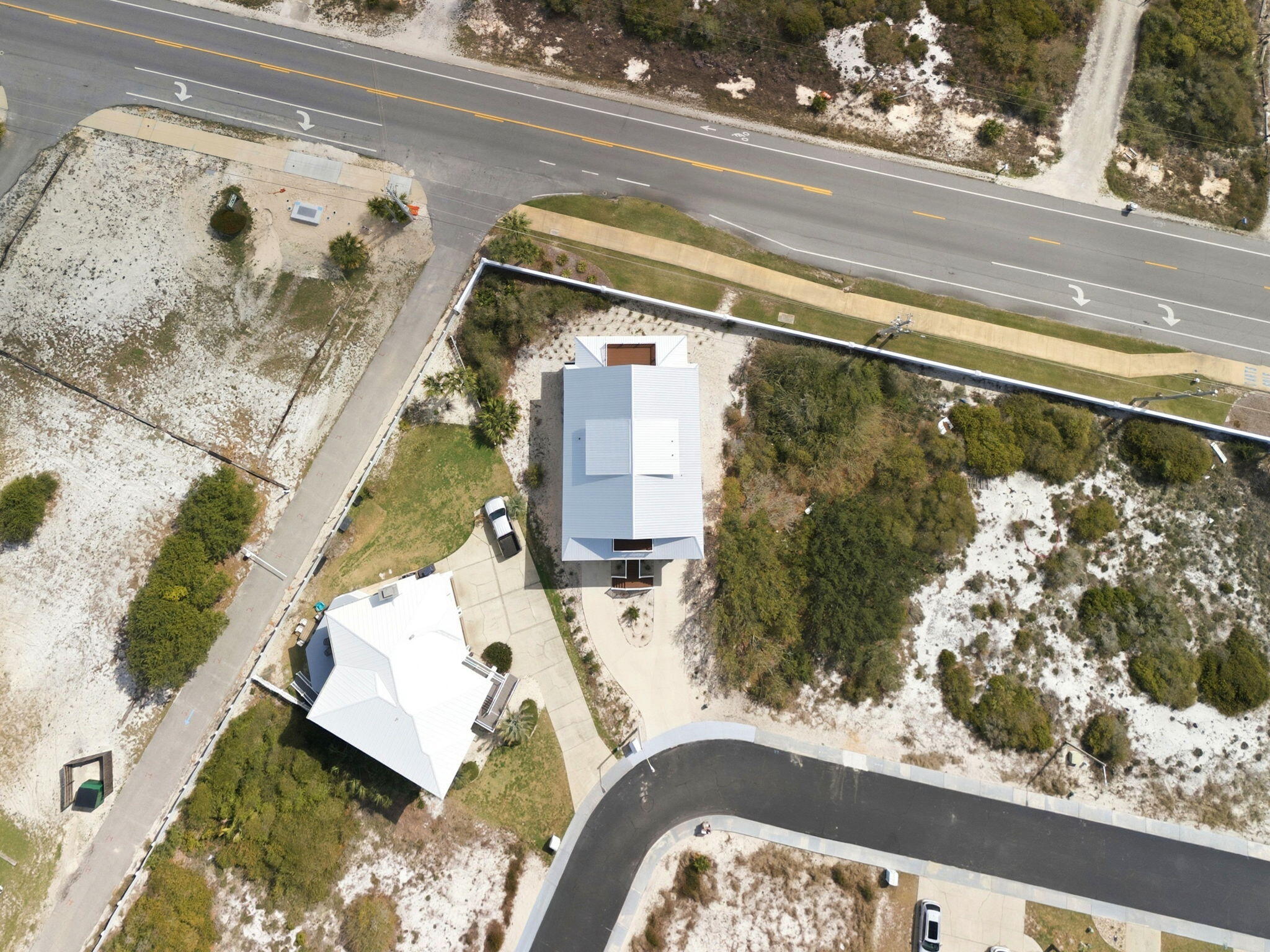 PARASOL WEST - Residential