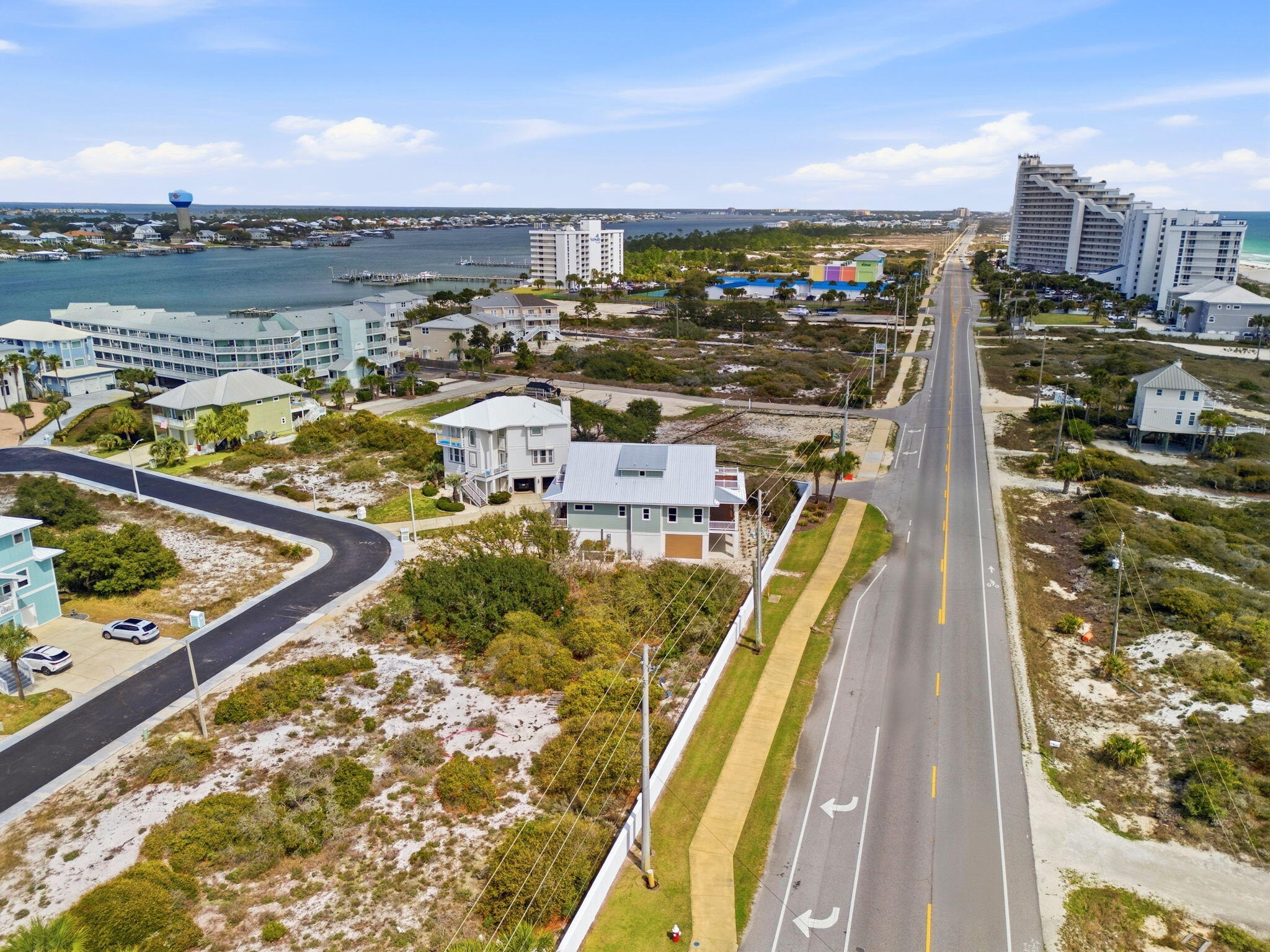 PARASOL WEST - Residential