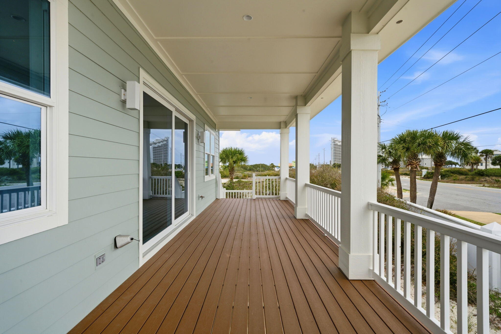 PARASOL WEST - Residential