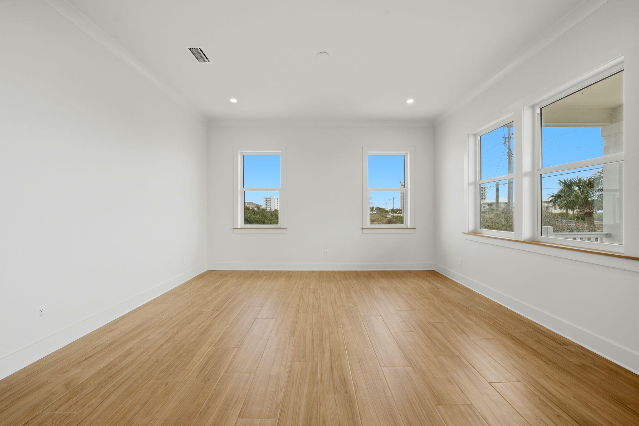 PARASOL WEST - Residential