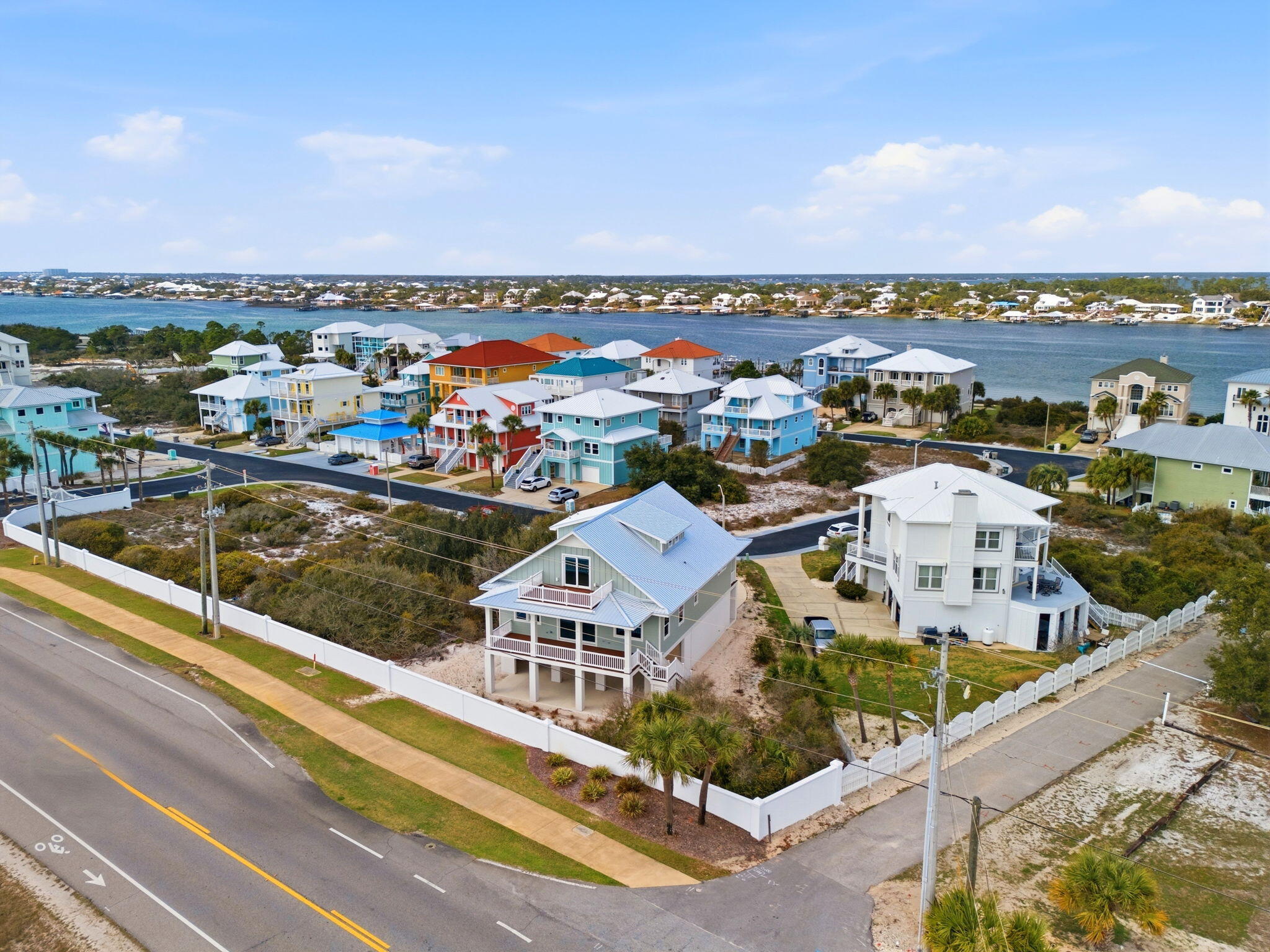 PARASOL WEST - Residential
