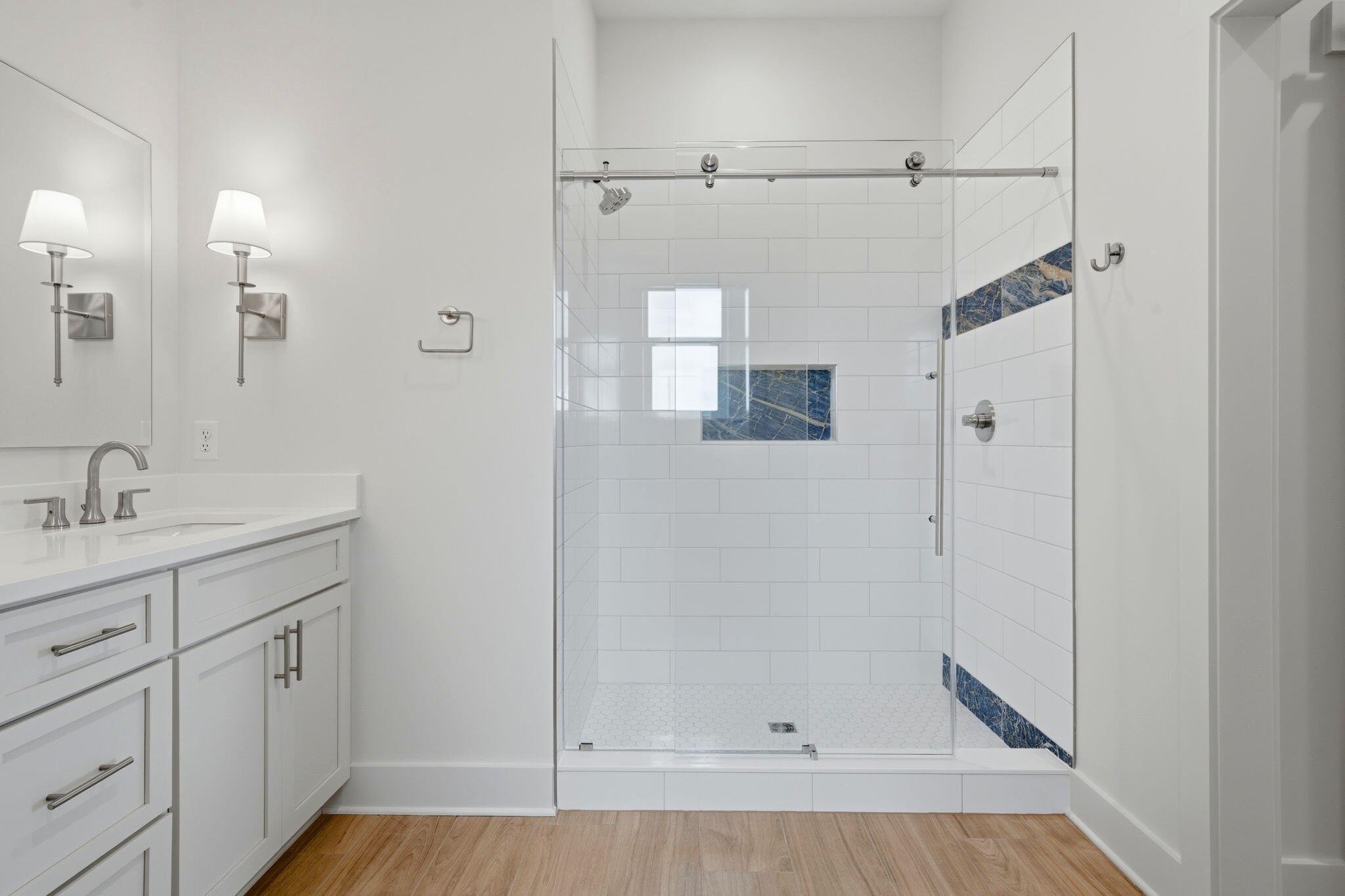 PARASOL WEST - Residential