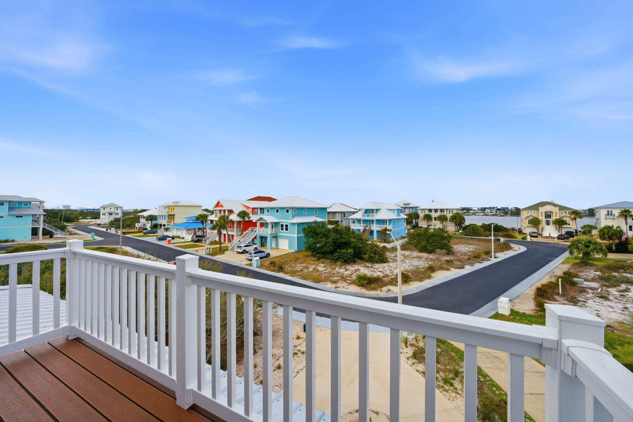 PARASOL WEST - Residential