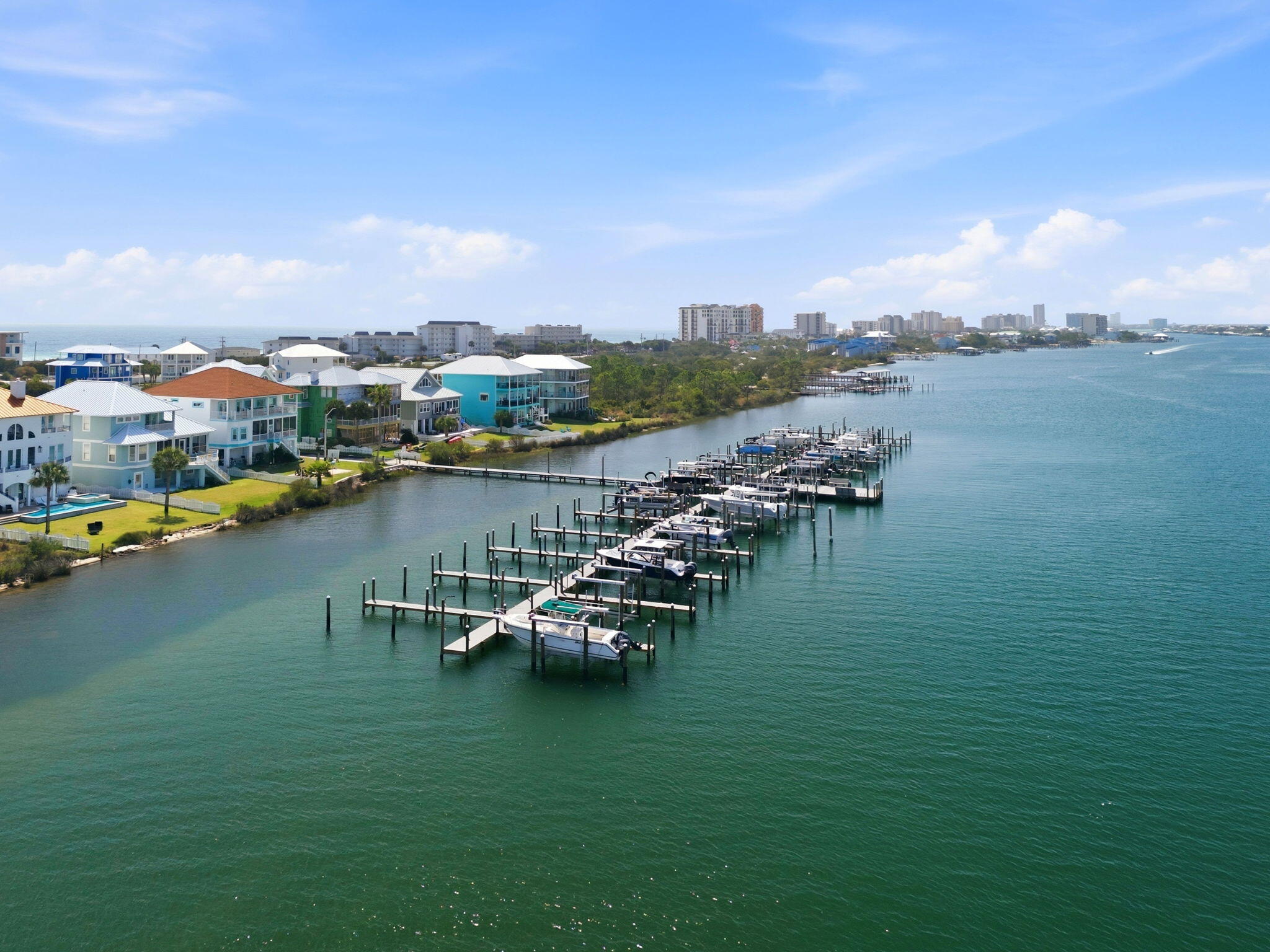 PARASOL WEST - Residential