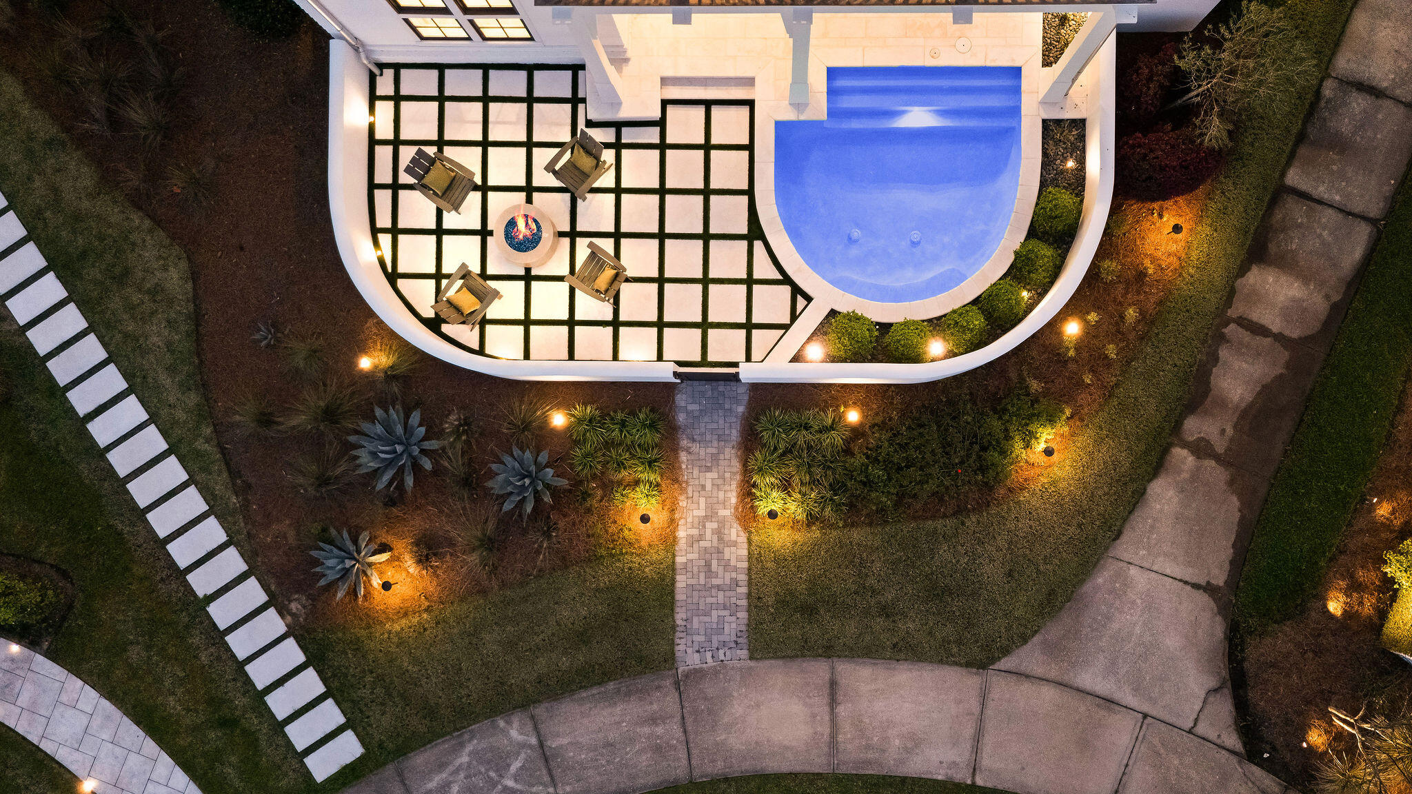 CHURCHILL OAKS - Residential