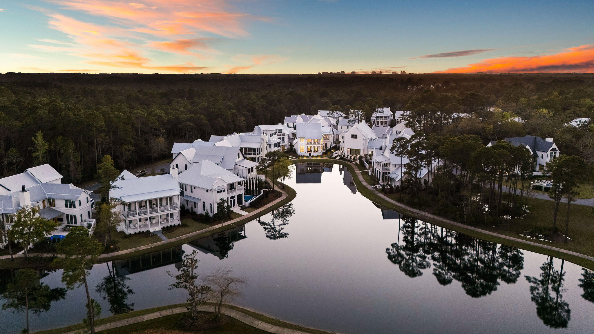 CHURCHILL OAKS - Residential