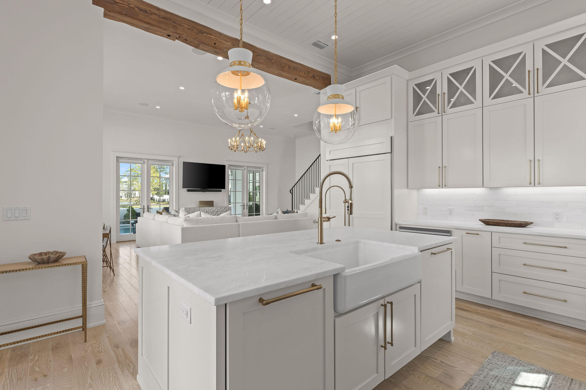 CHURCHILL OAKS - Residential