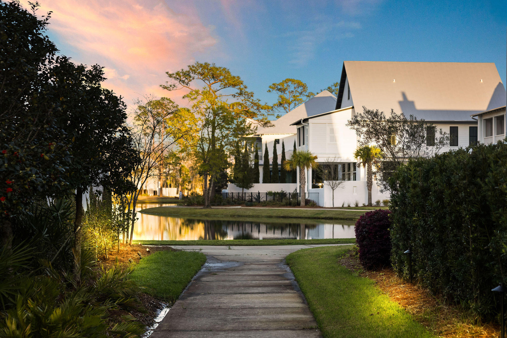 CHURCHILL OAKS - Residential