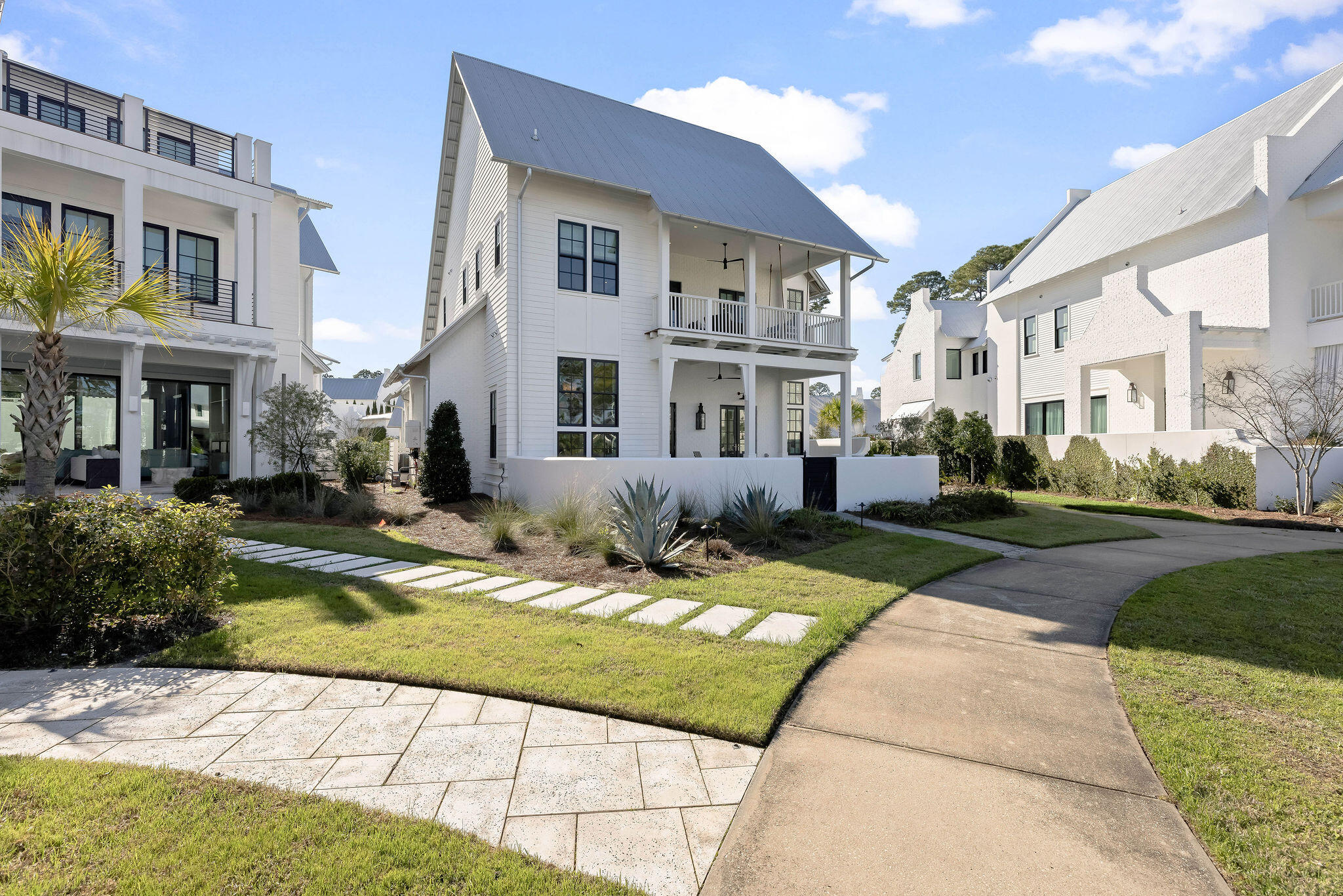 CHURCHILL OAKS - Residential