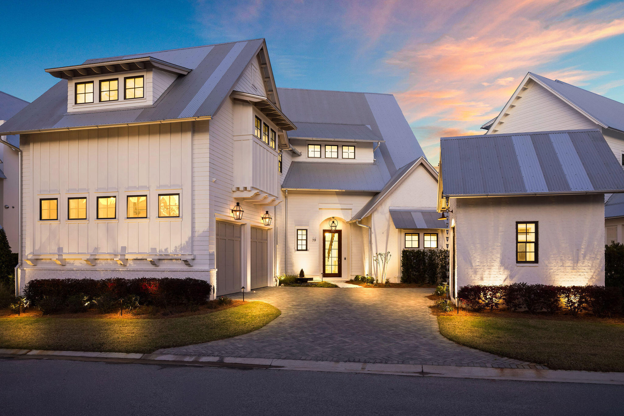 CHURCHILL OAKS - Residential