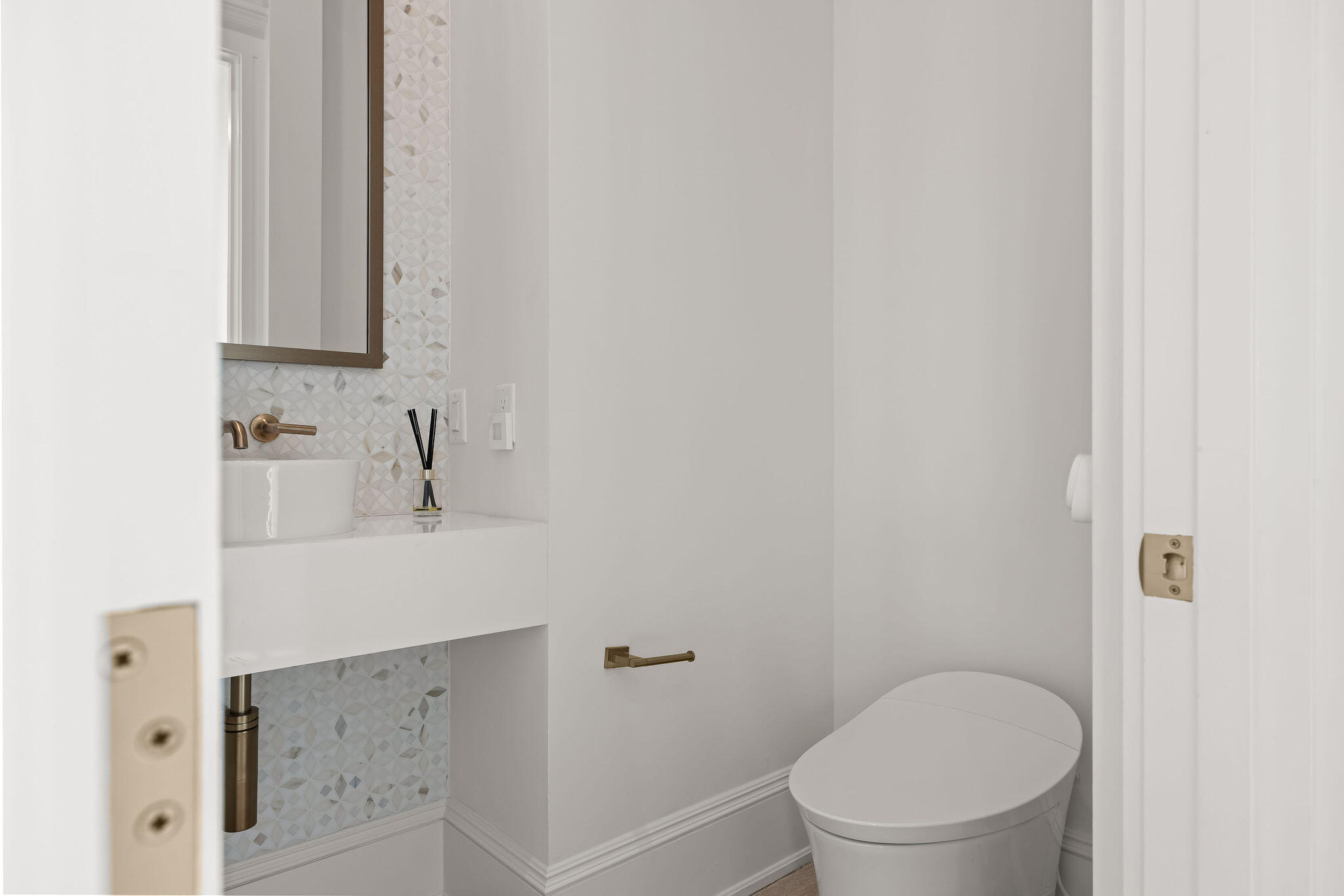 CHURCHILL OAKS - Residential