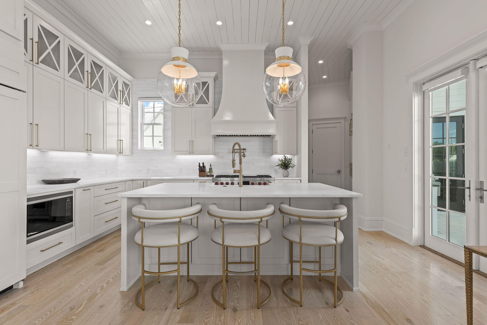 CHURCHILL OAKS - Residential