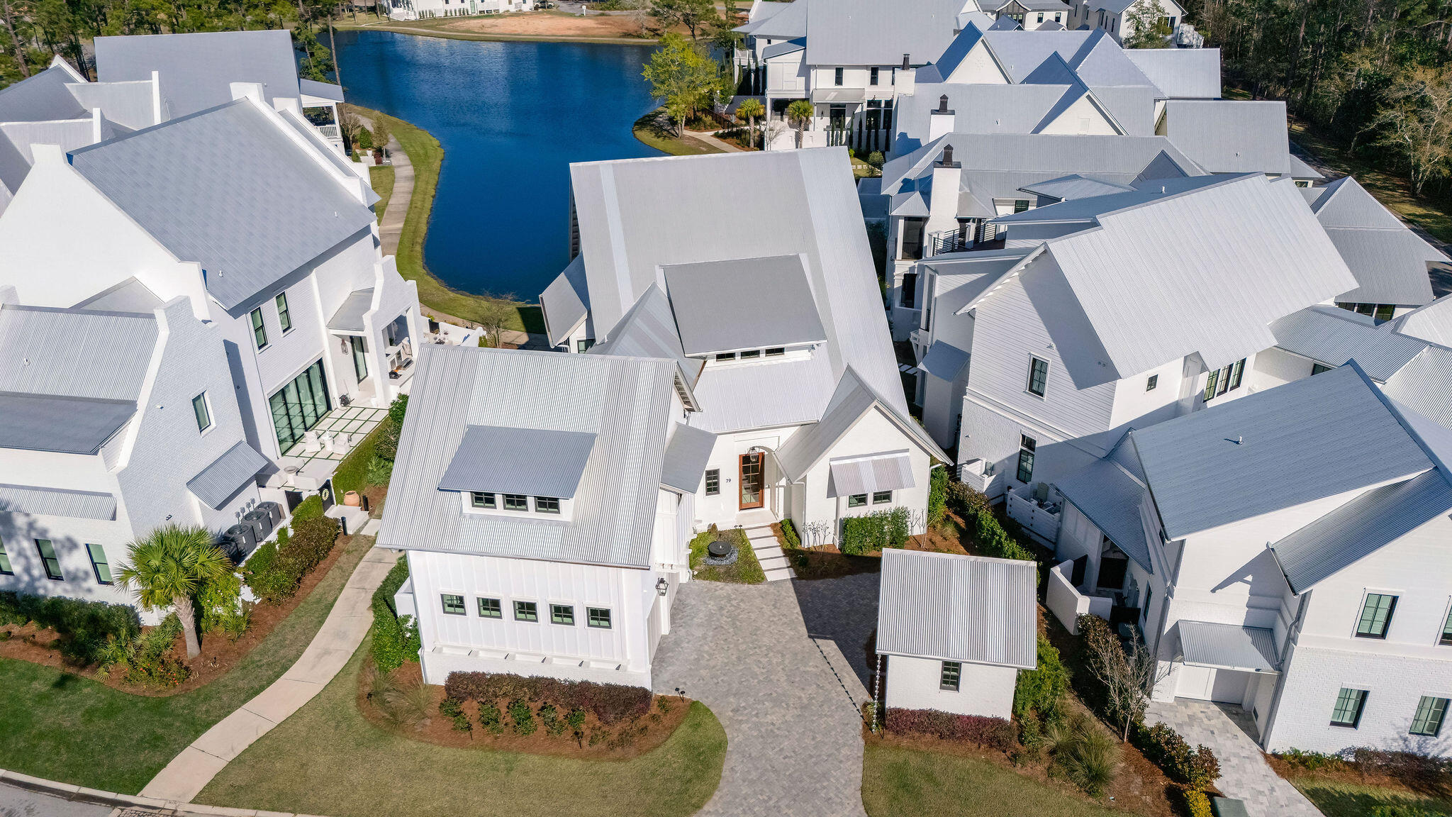 CHURCHILL OAKS - Residential