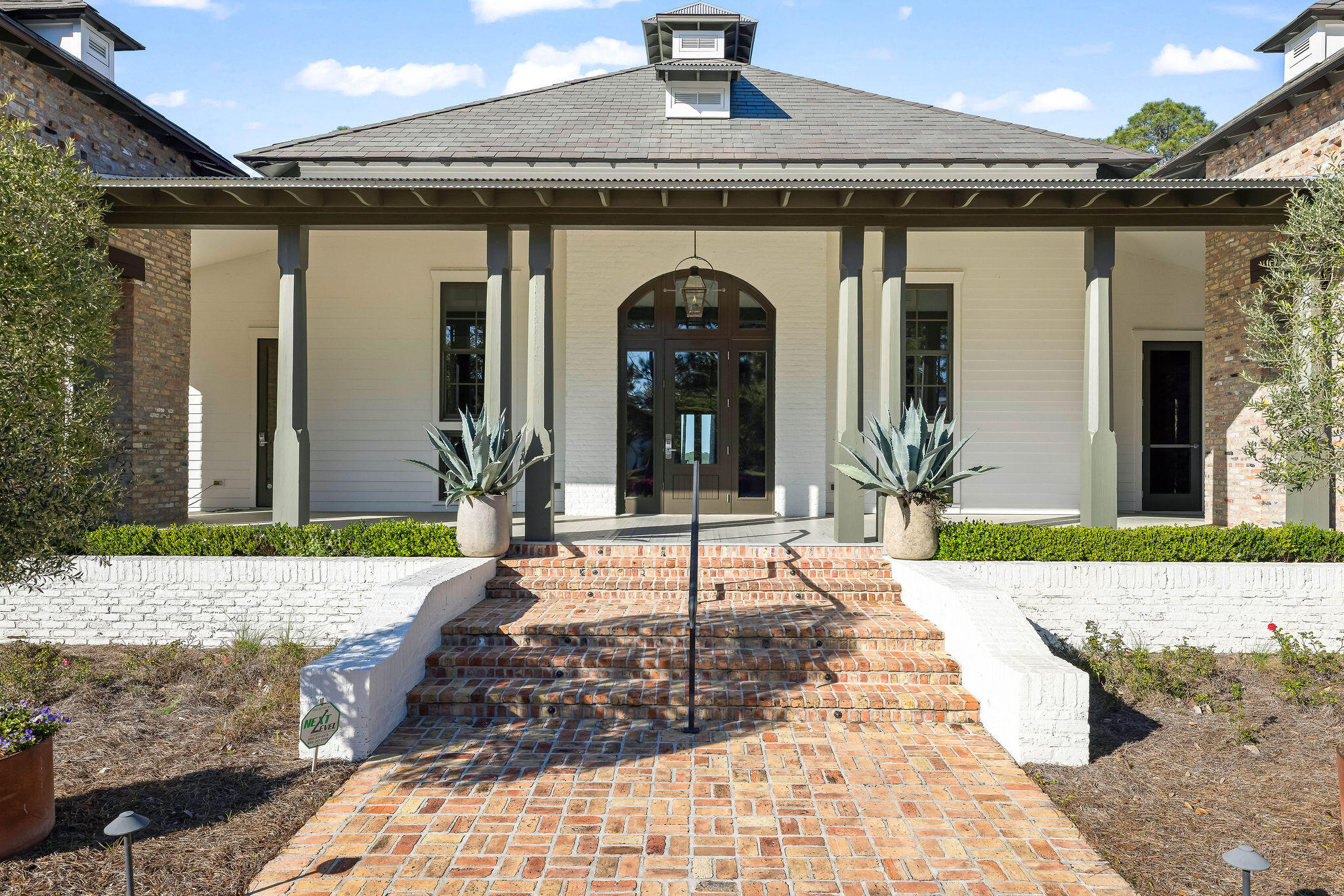 CHURCHILL OAKS - Residential