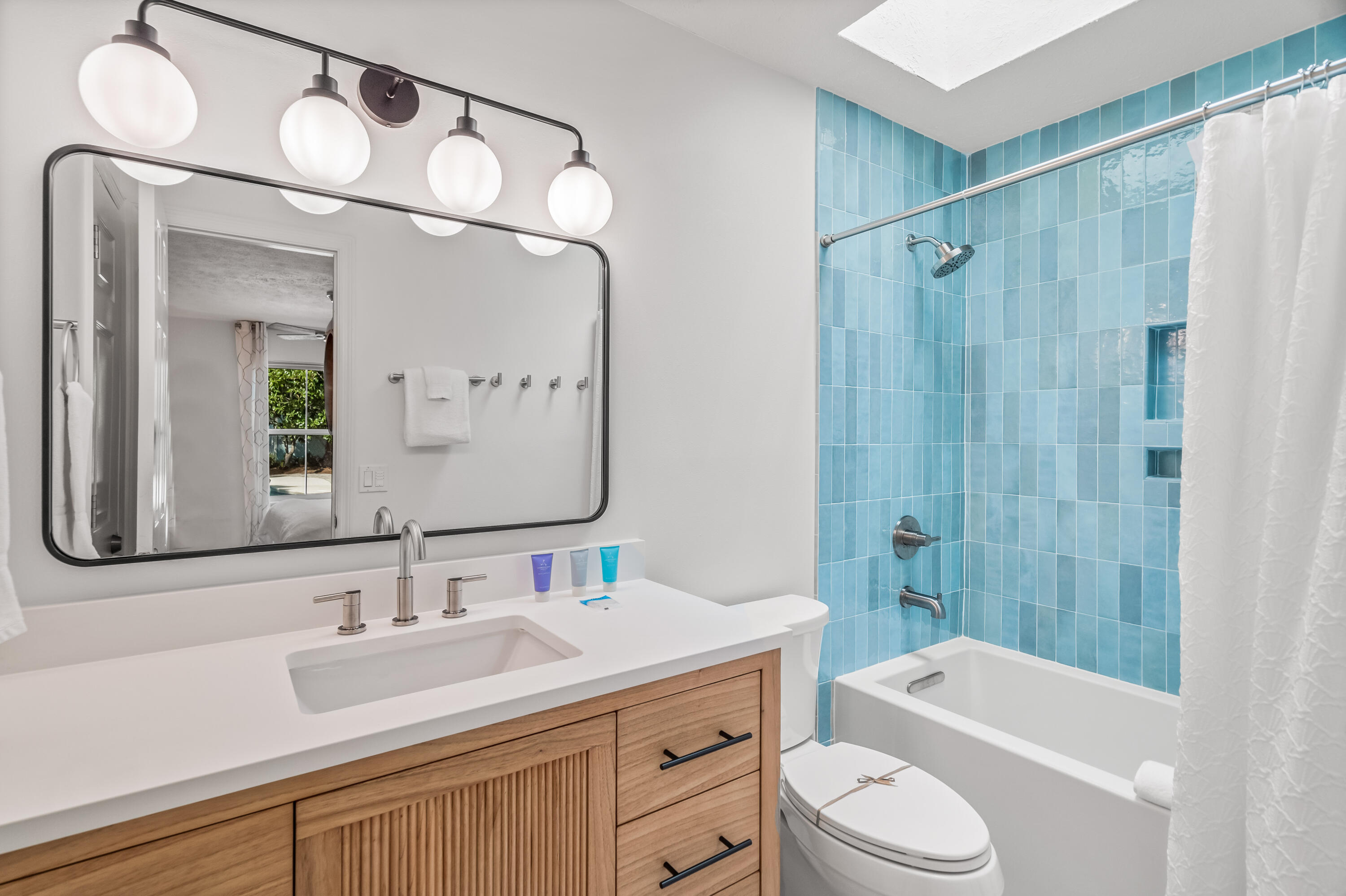 SEAGROVE SHORES 4TH ADD - Residential