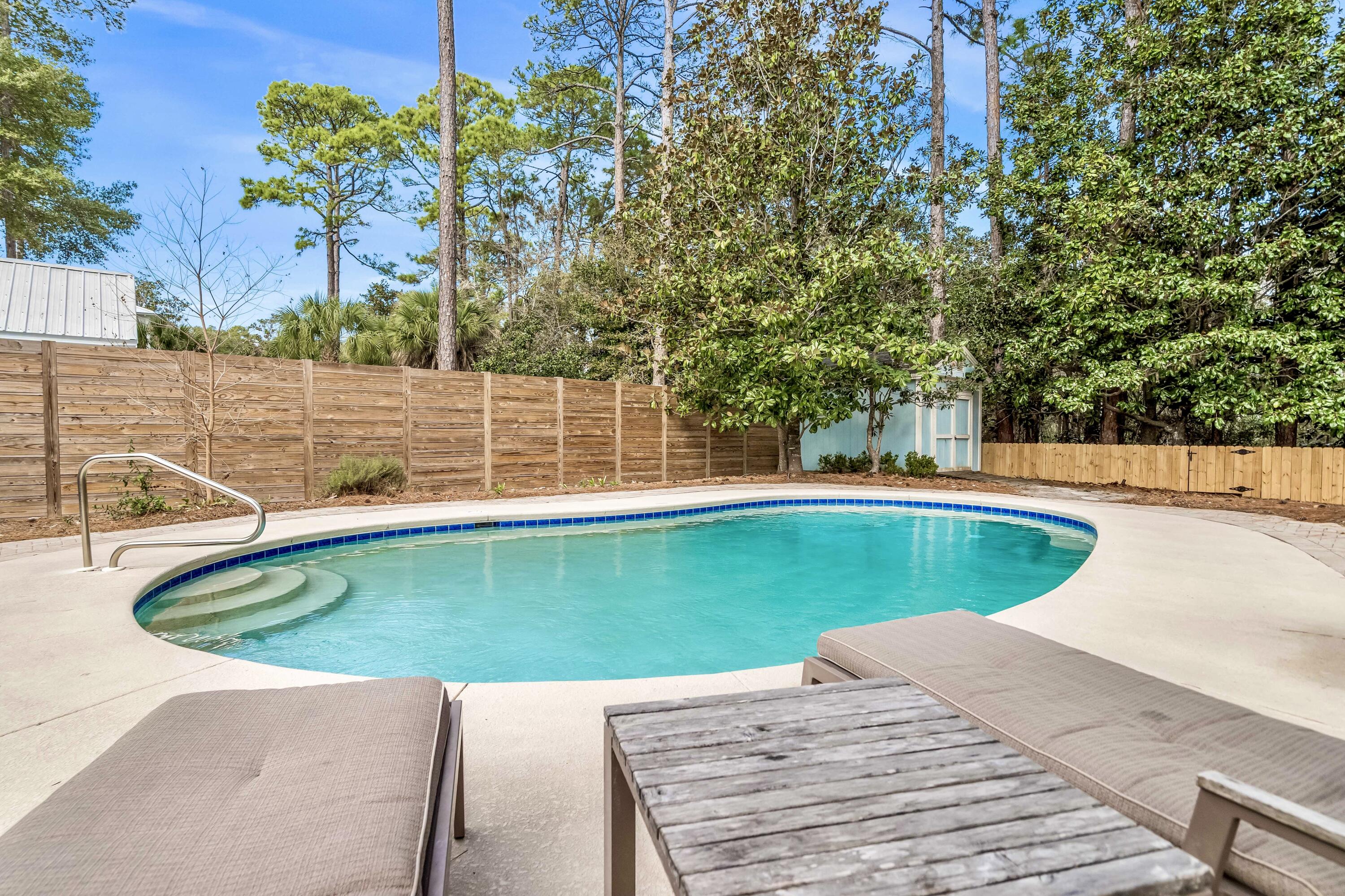 SEAGROVE SHORES 4TH ADD - Residential