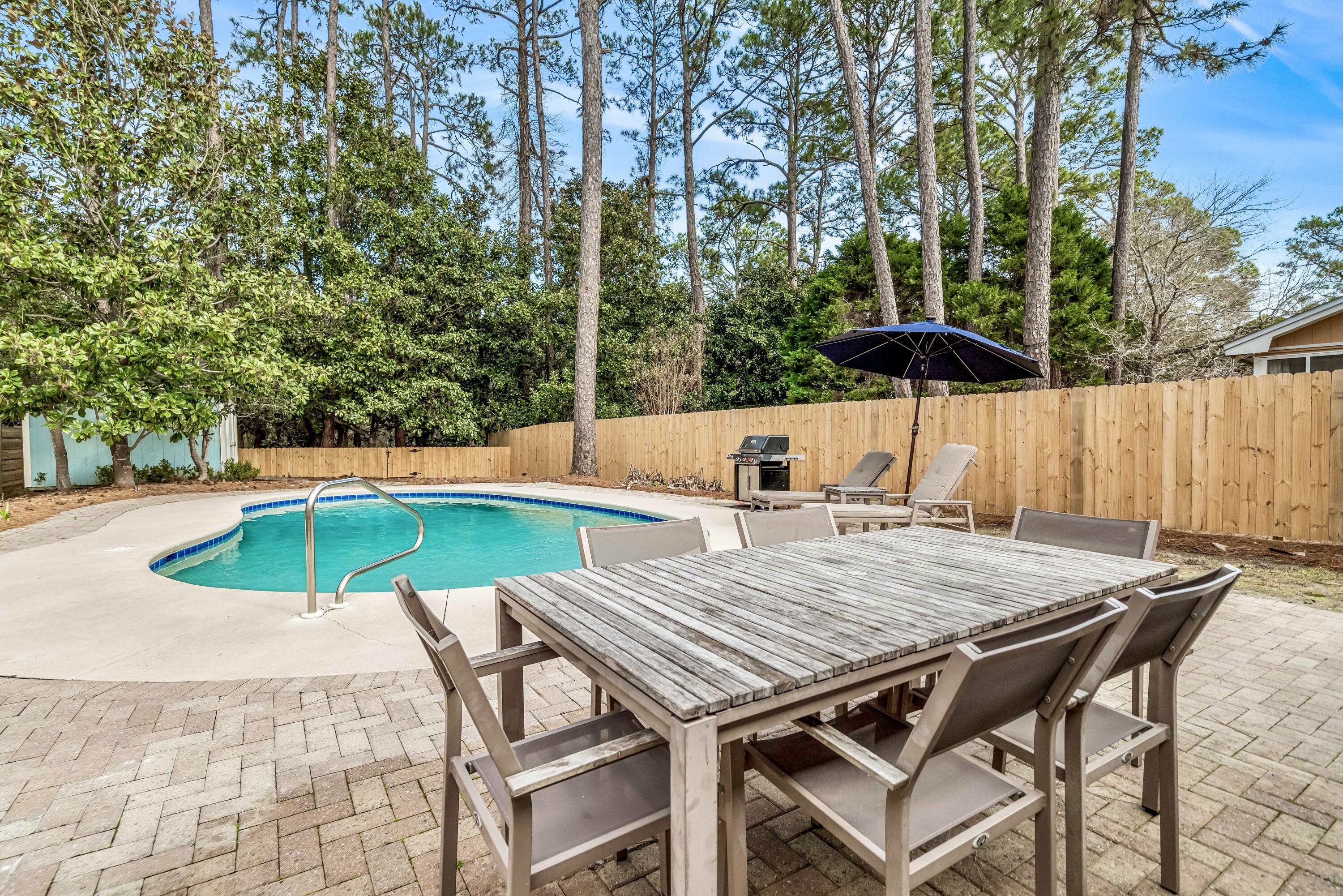 SEAGROVE SHORES 4TH ADD - Residential