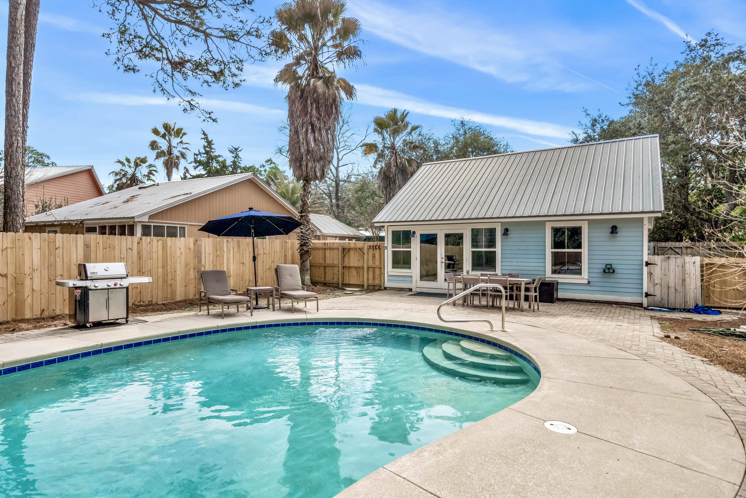 SEAGROVE SHORES 4TH ADD - Residential