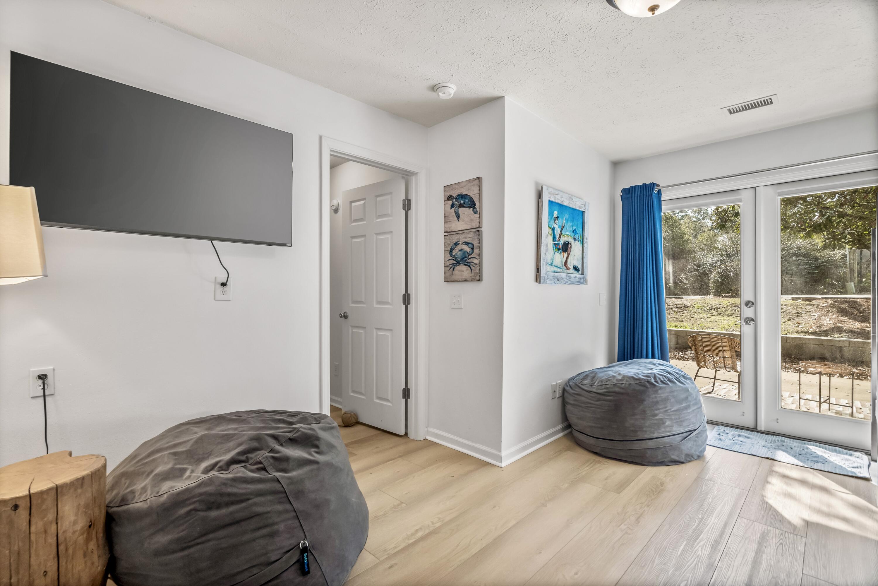 SEAGROVE SHORES 4TH ADD - Residential