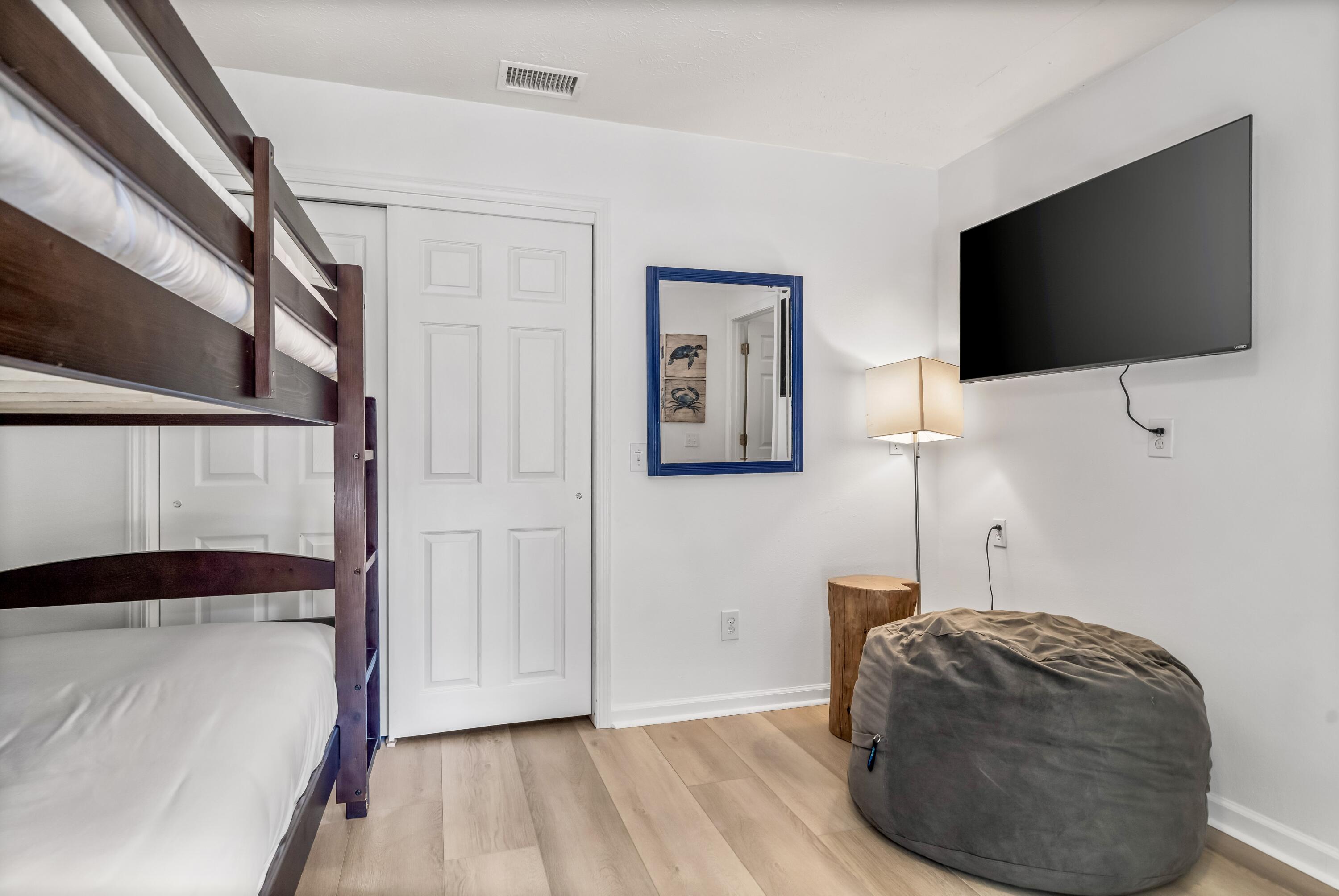 SEAGROVE SHORES 4TH ADD - Residential