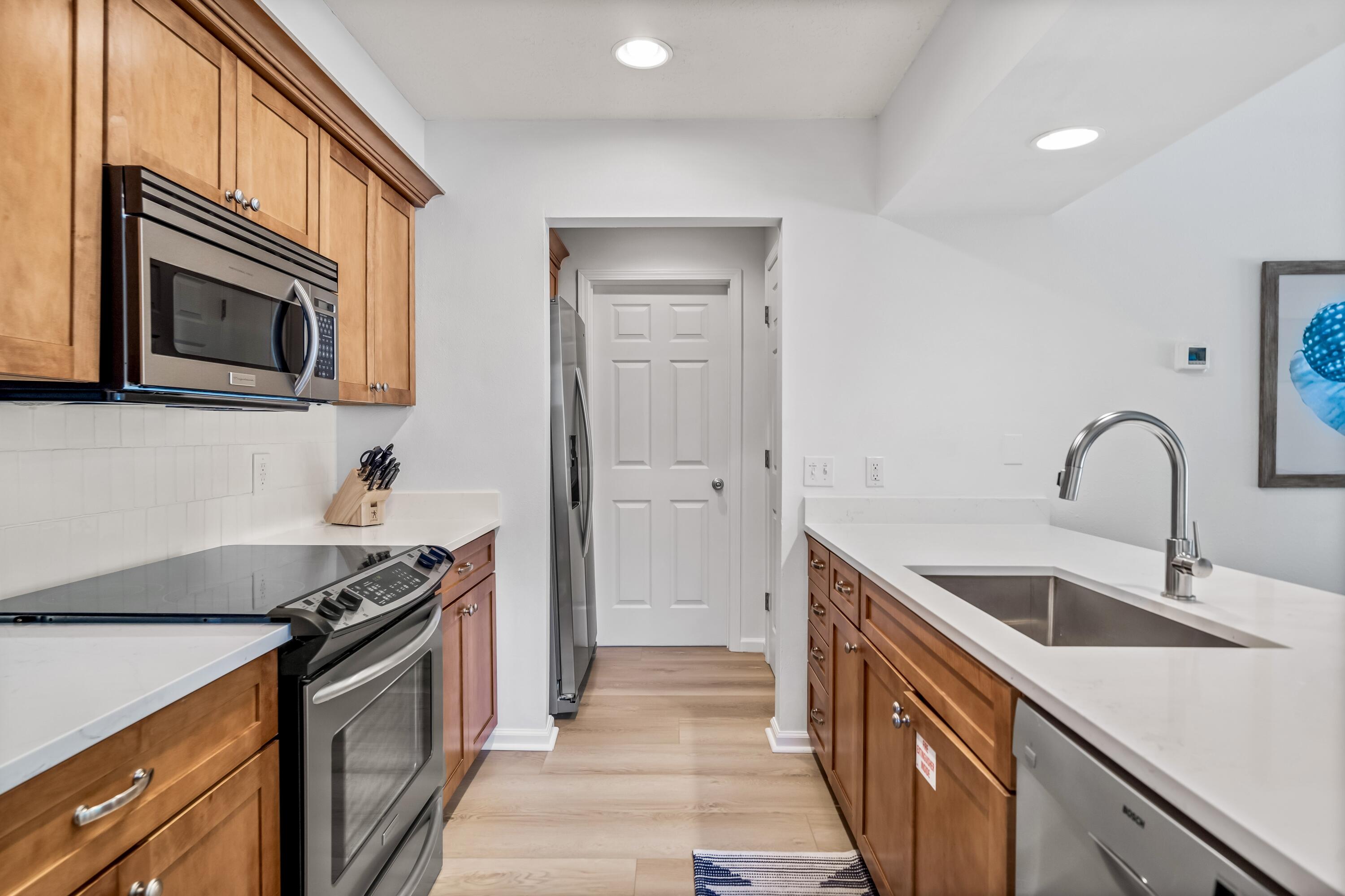 SEAGROVE SHORES 4TH ADD - Residential