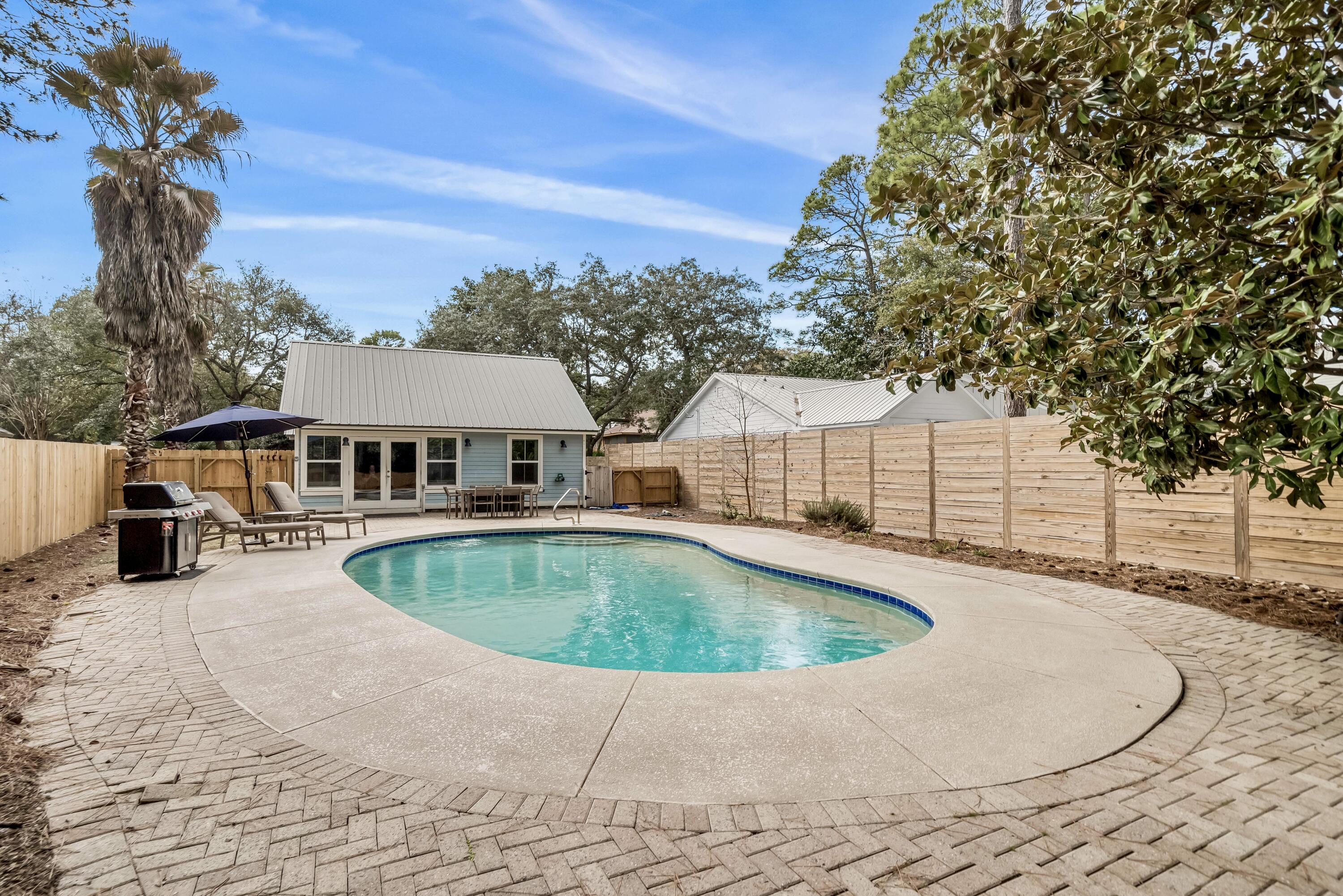 SEAGROVE SHORES 4TH ADD - Residential