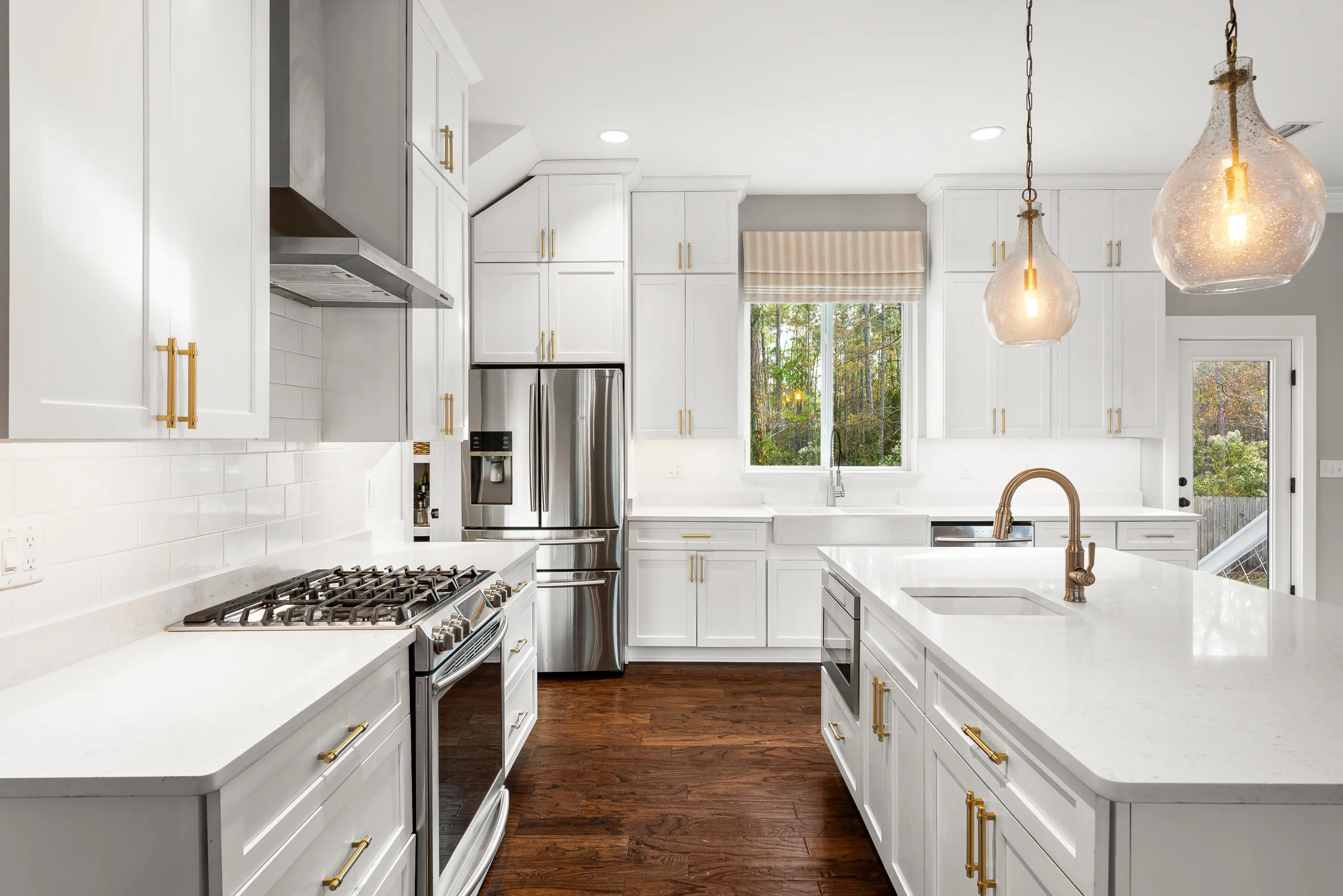Tucked away on a quiet cul-de-sac, this beautiful coastal home offers – image 13