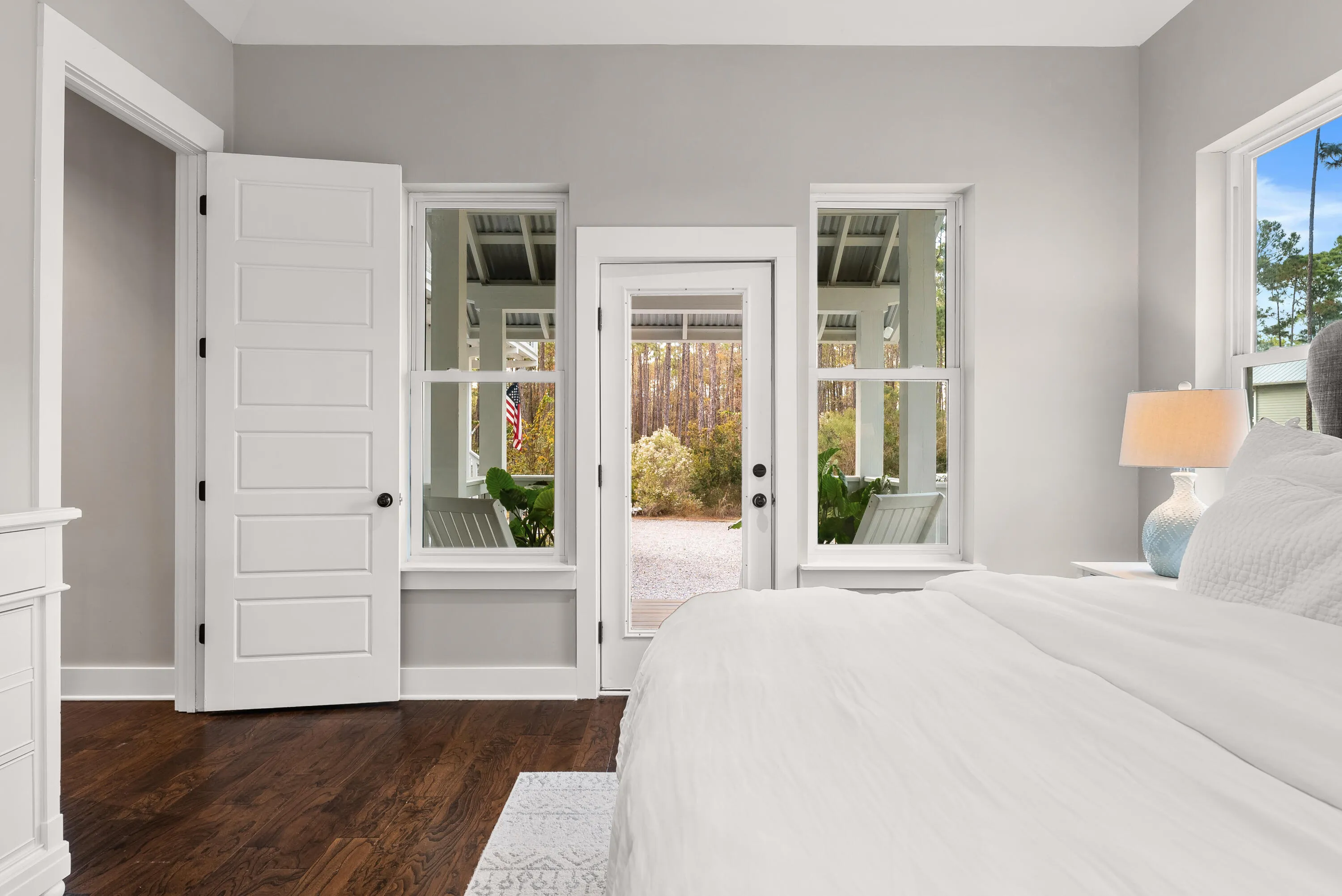 Tucked away on a quiet cul-de-sac, this beautiful coastal home offers – image 20