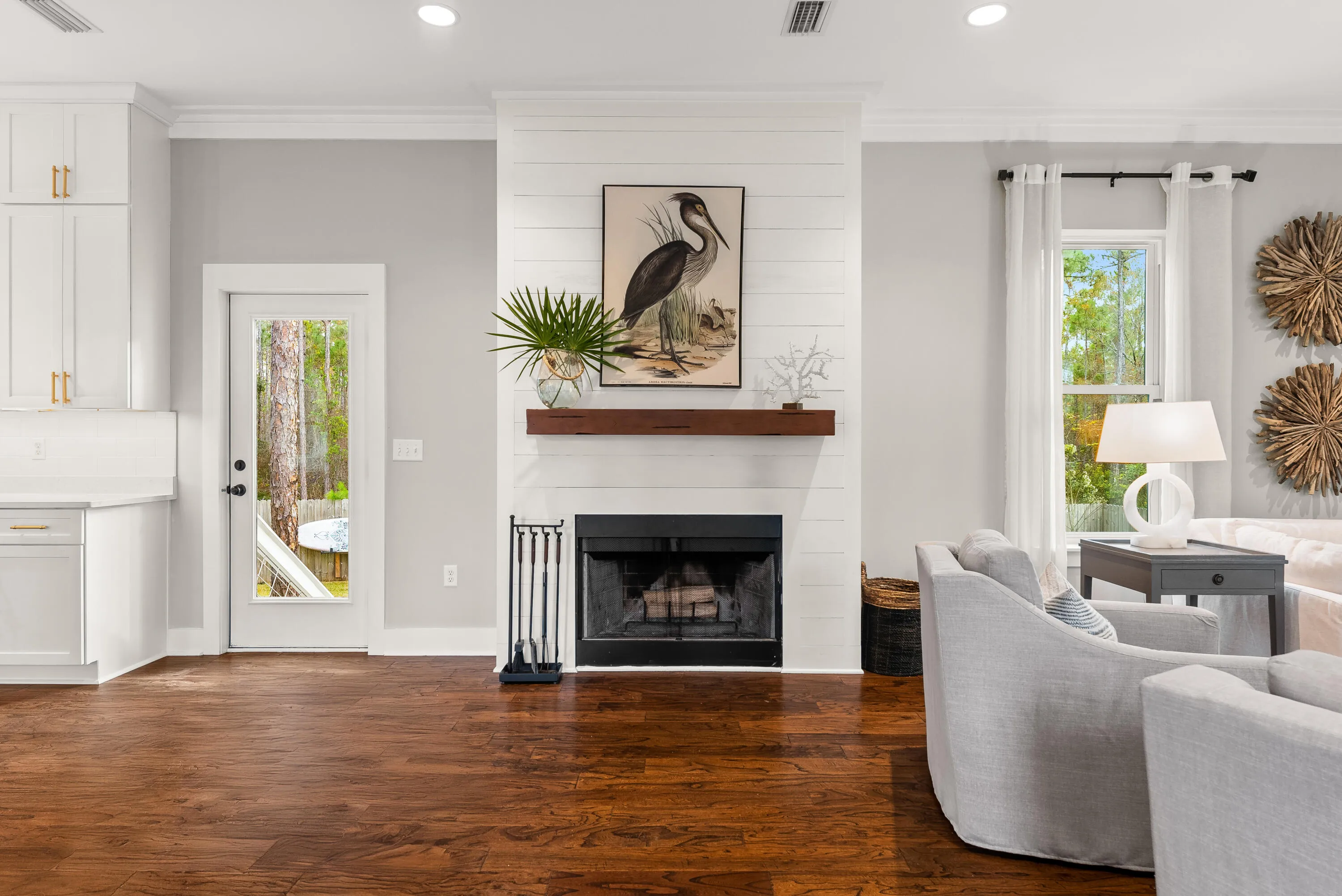 Tucked away on a quiet cul-de-sac, this beautiful coastal home offers – image 8