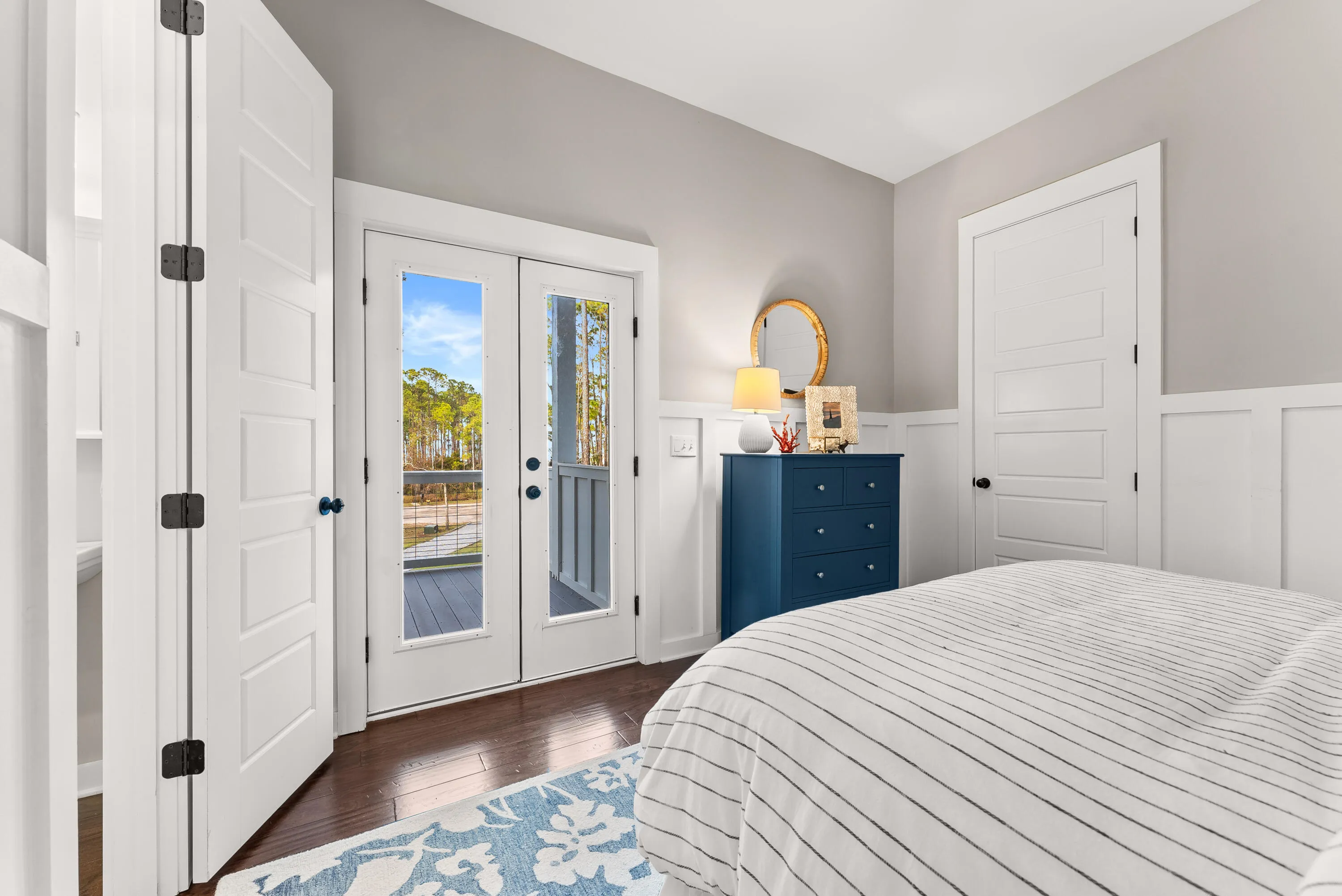 Tucked away on a quiet cul-de-sac, this beautiful coastal home offers – image 25