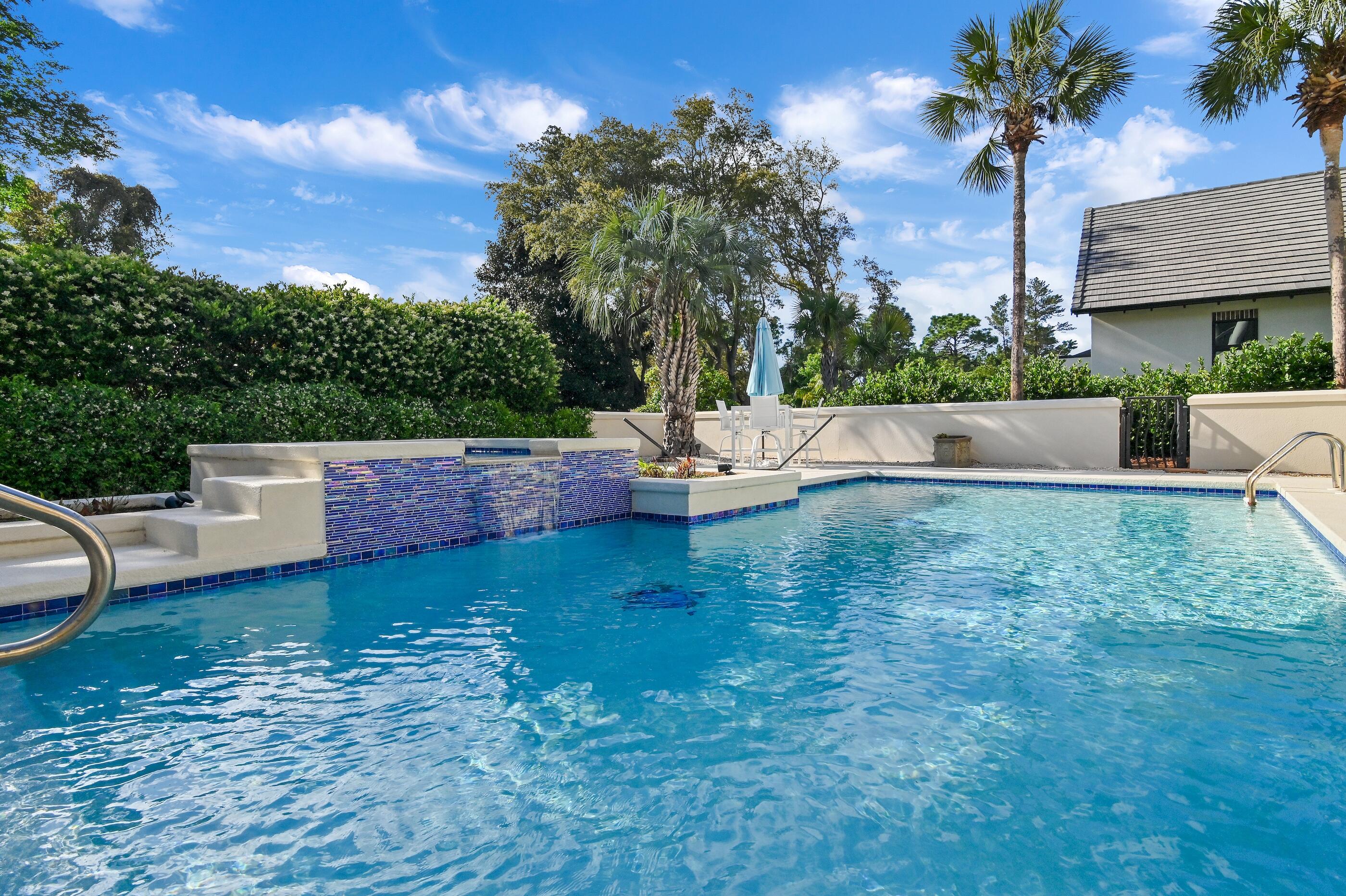 BURNT PINE - Residential