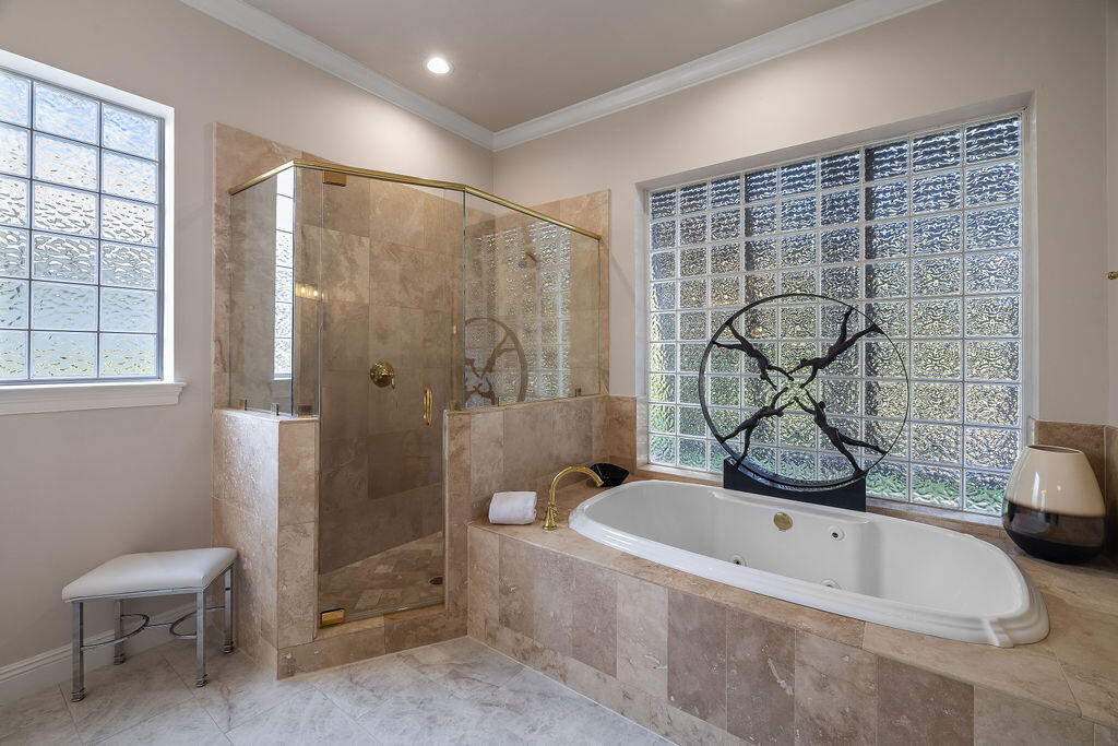 BURNT PINE - Residential