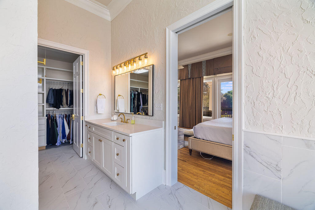 BURNT PINE - Residential