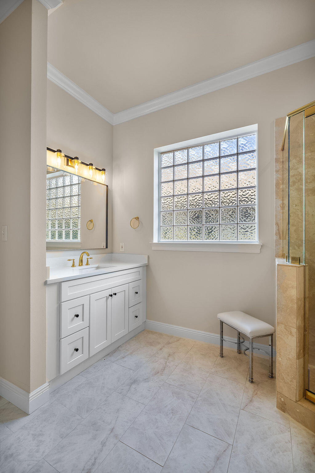 BURNT PINE - Residential