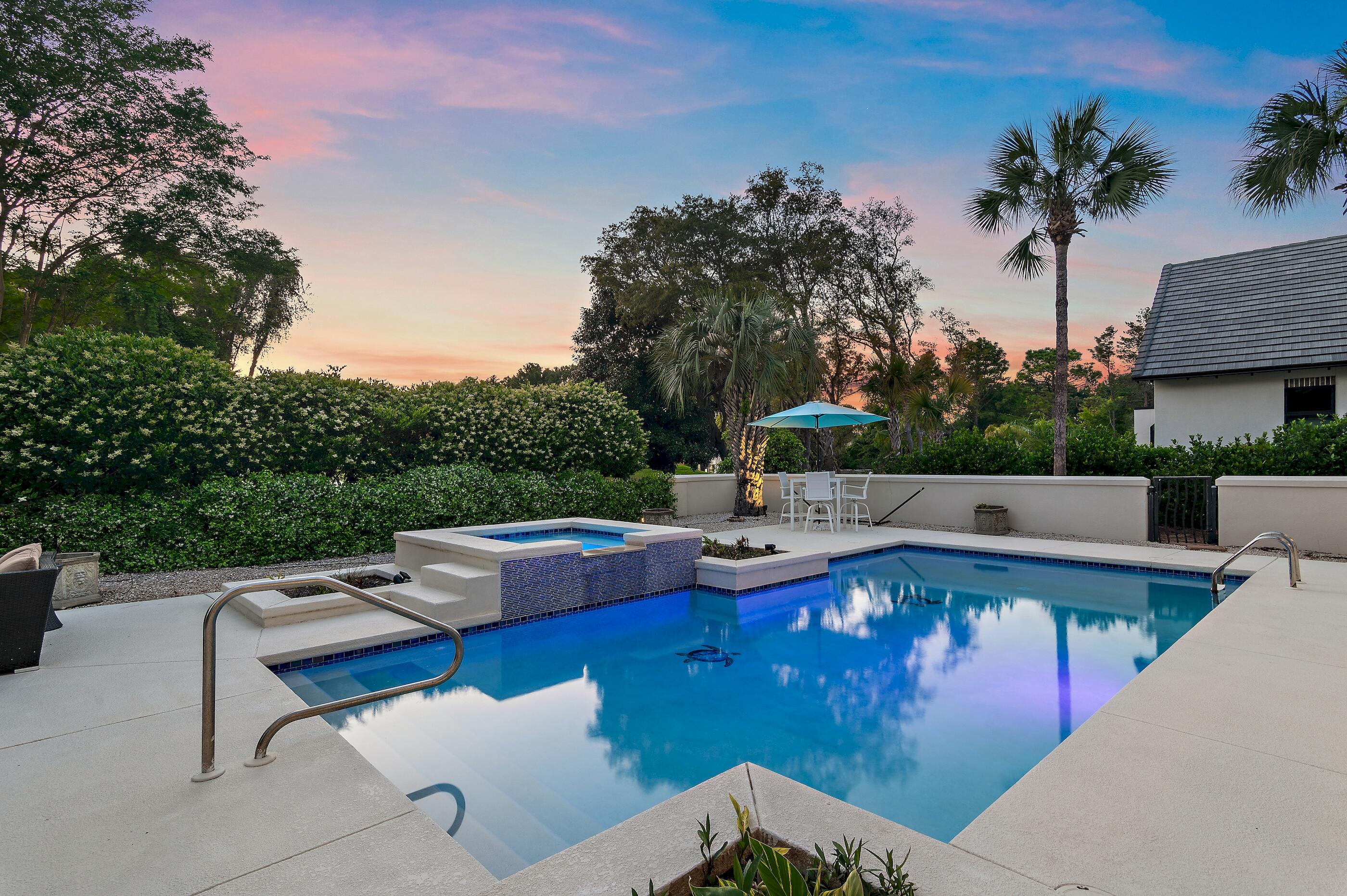 BURNT PINE - Residential