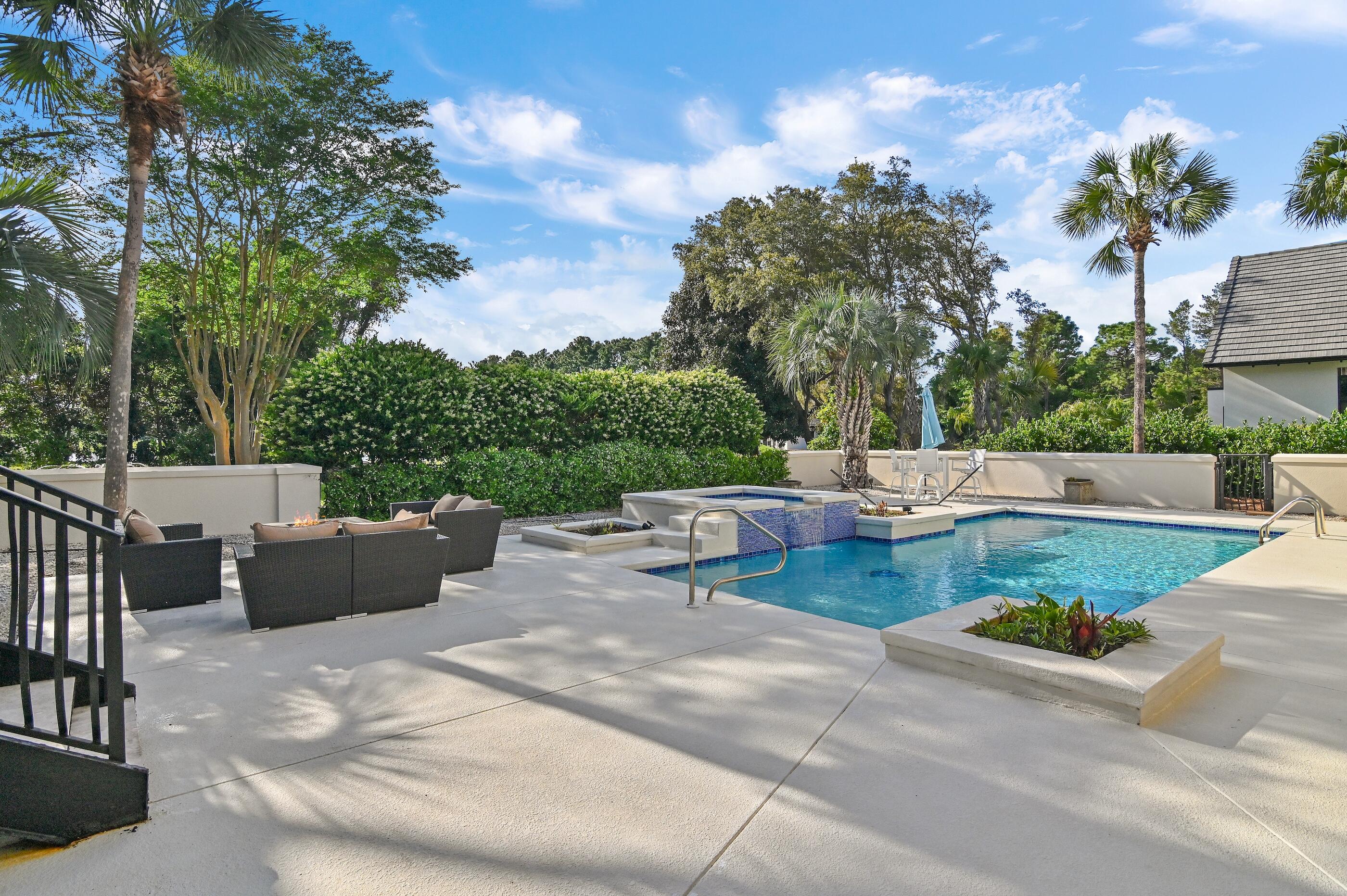 BURNT PINE - Residential