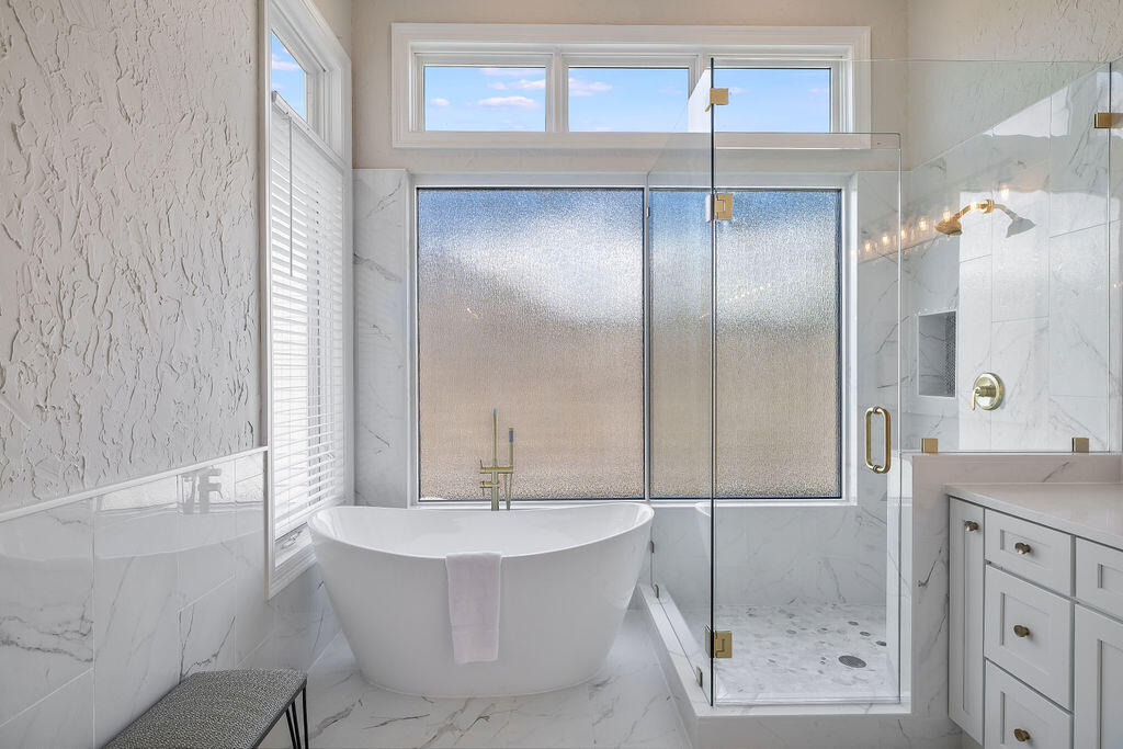 BURNT PINE - Residential