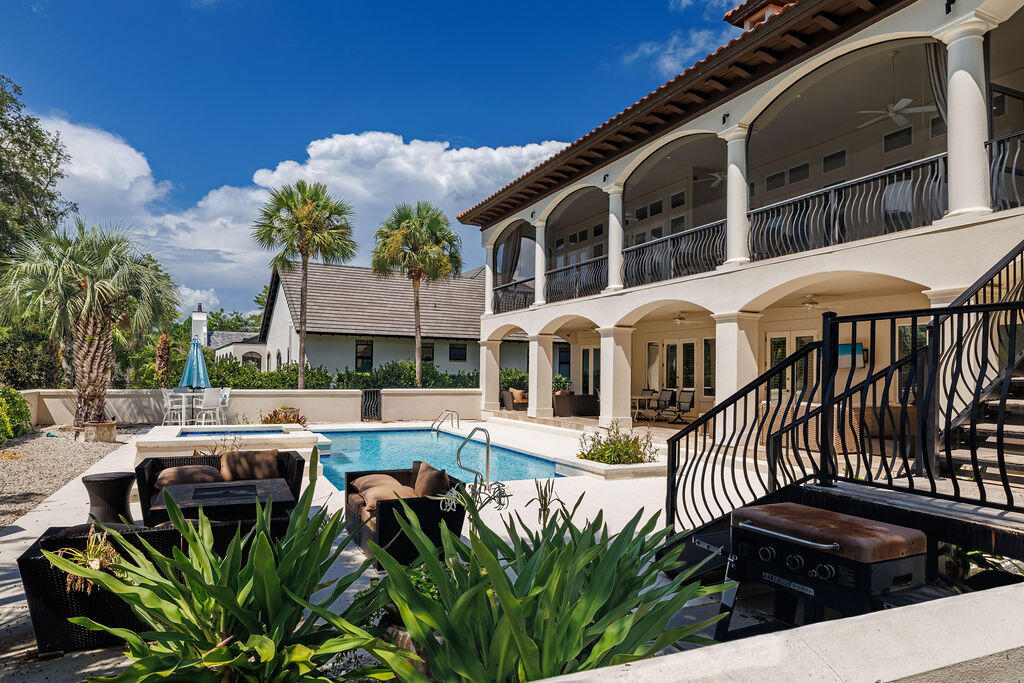 BURNT PINE - Residential